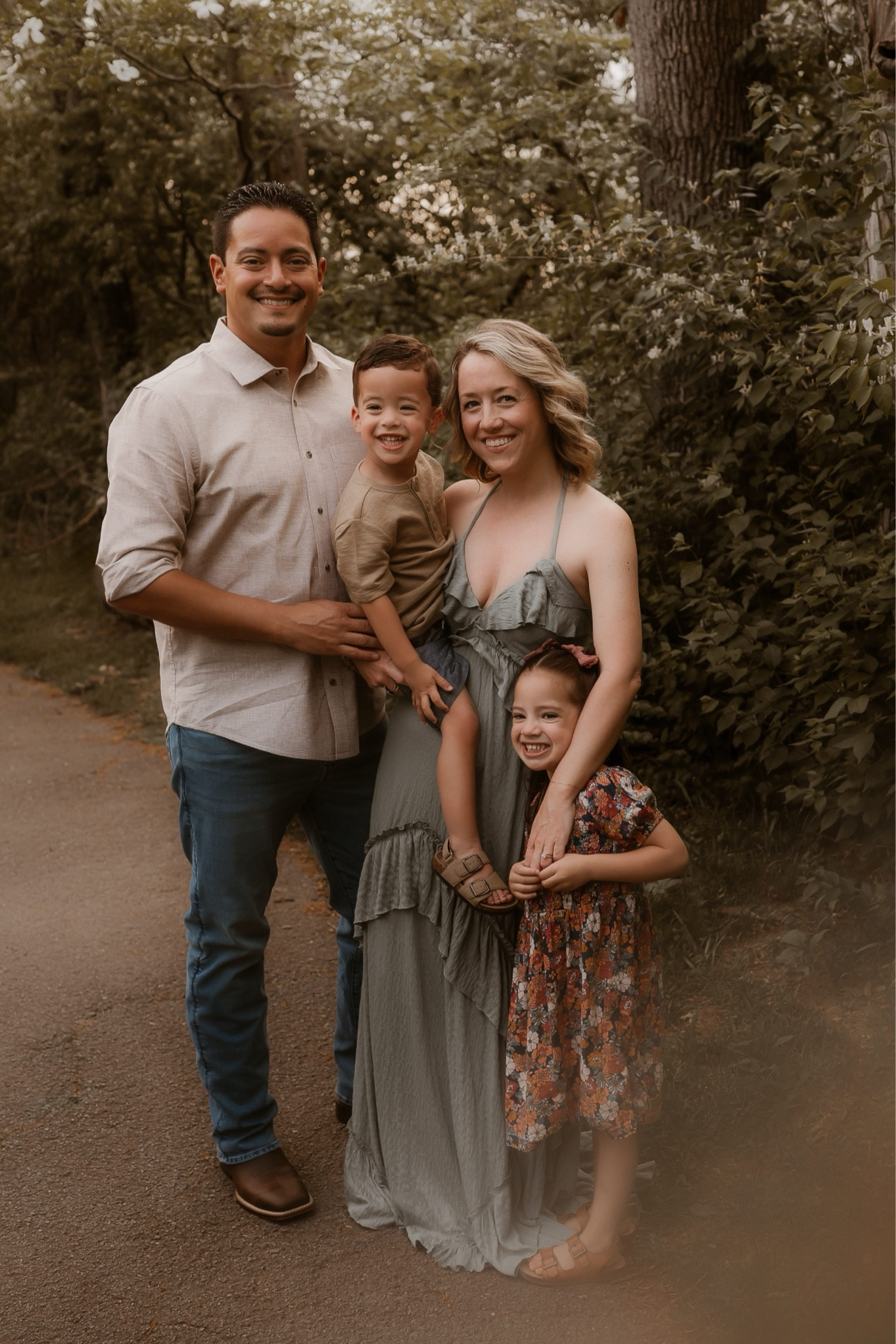 Another comment closet look! Linking similar items so you can steal the look 👀 

#LTKFamily #LTKSeasonal #LTKStyleTip