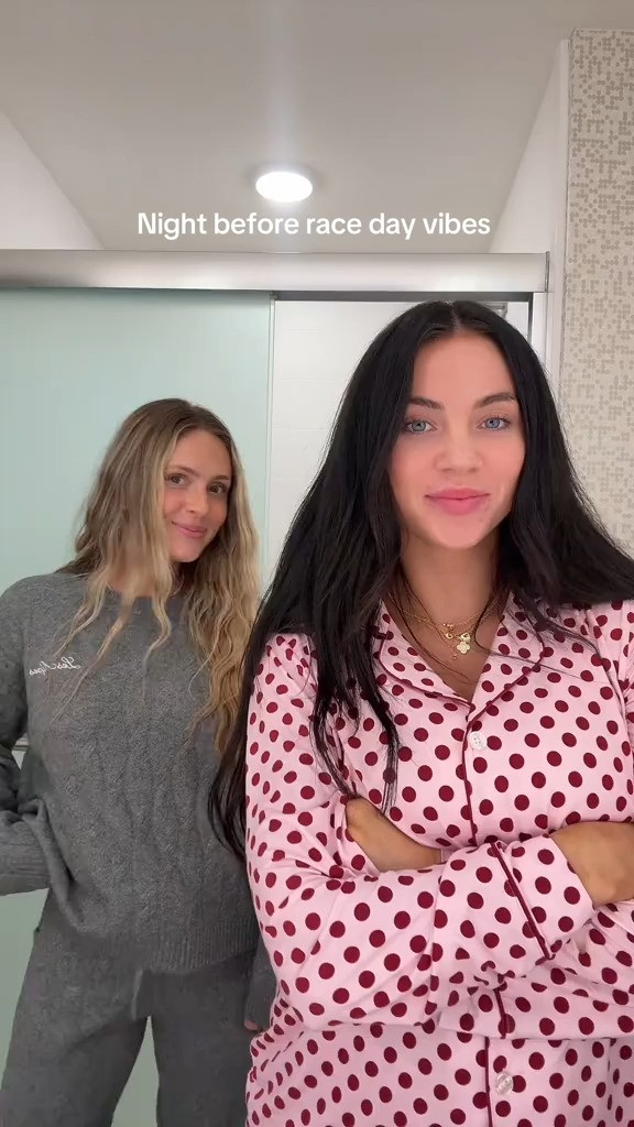   

 

#LTKfitnessgoals #LTKootd #LTKmomlife