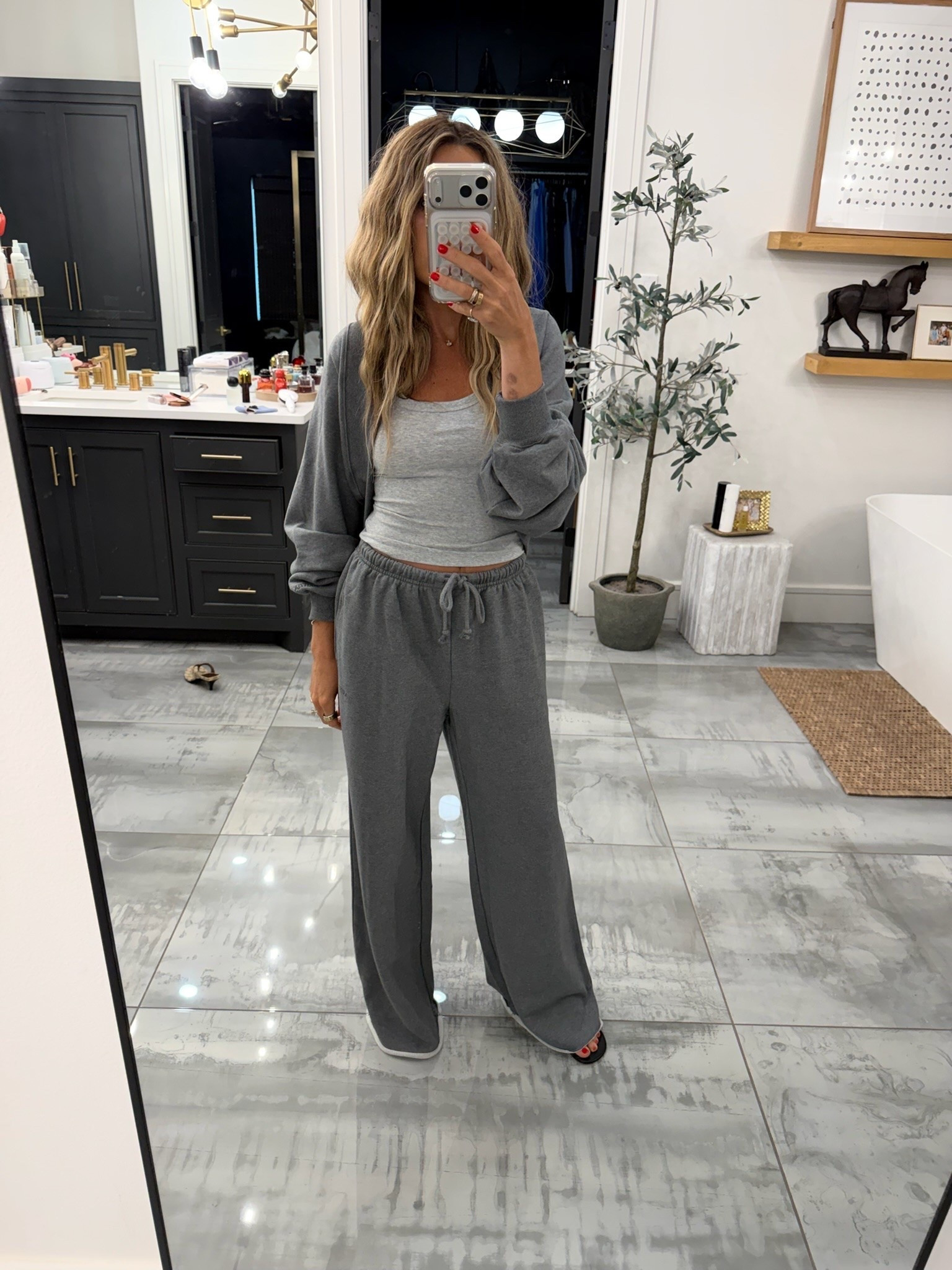 Not me paring sweats and a heel… but I am here for it! 

ootd inspiration, outfit of the day, daily outfit ideas

#LTKOver40 #LTKootd
