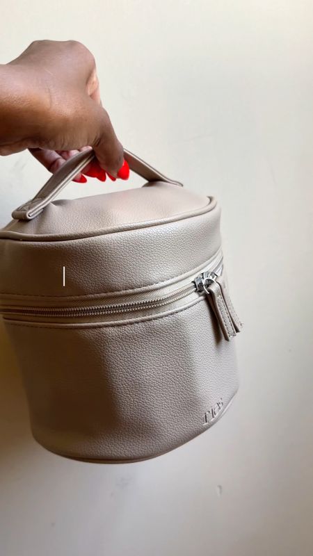 The best travel bag! 100/10🙌🏾

#LTKBeauty #LTKItBag