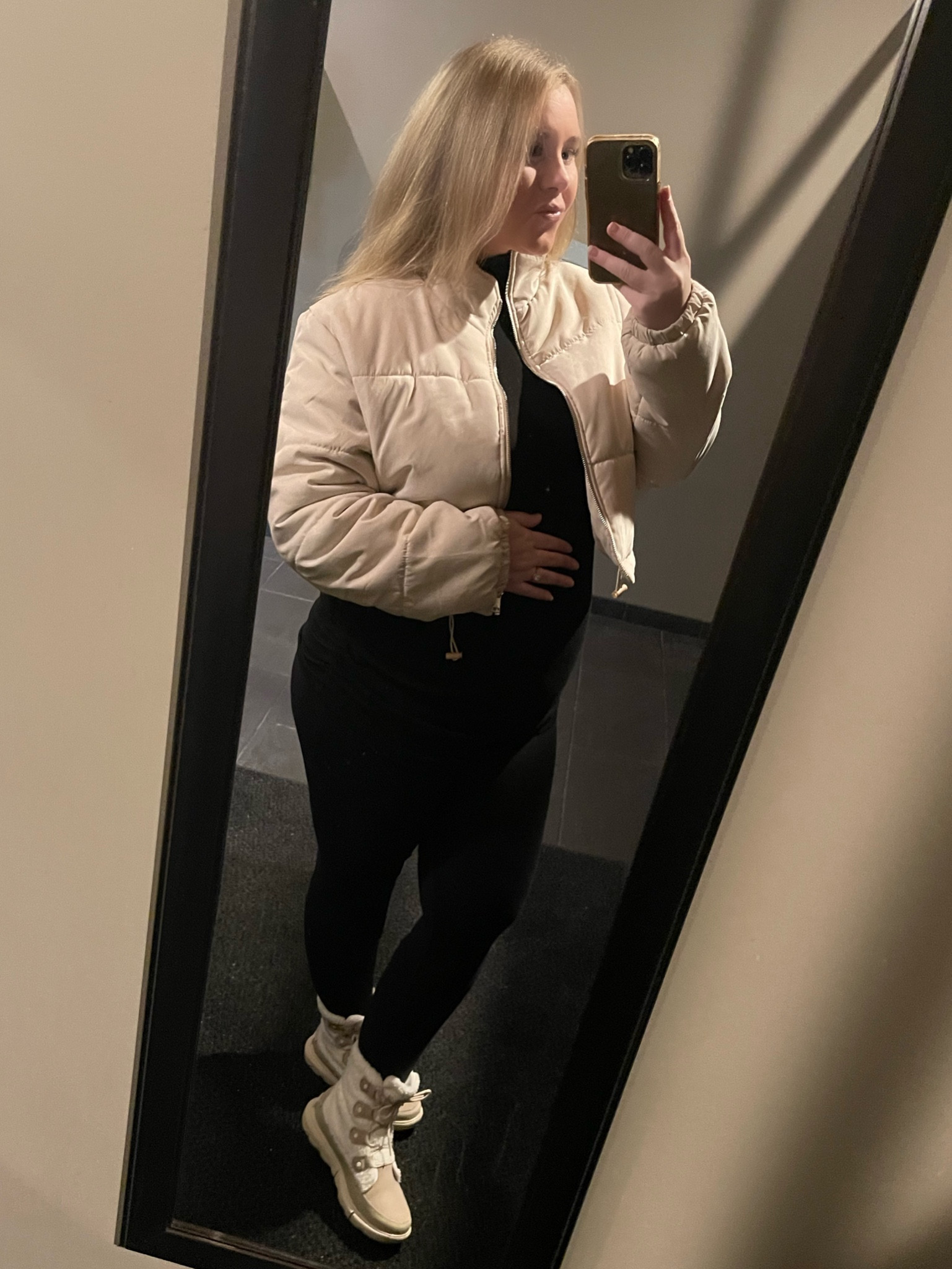 Bump friendly winter outfit 🖤  #babymoon #bumpfriendly

#LTKbump #LTKSeasonal #LTKbaby