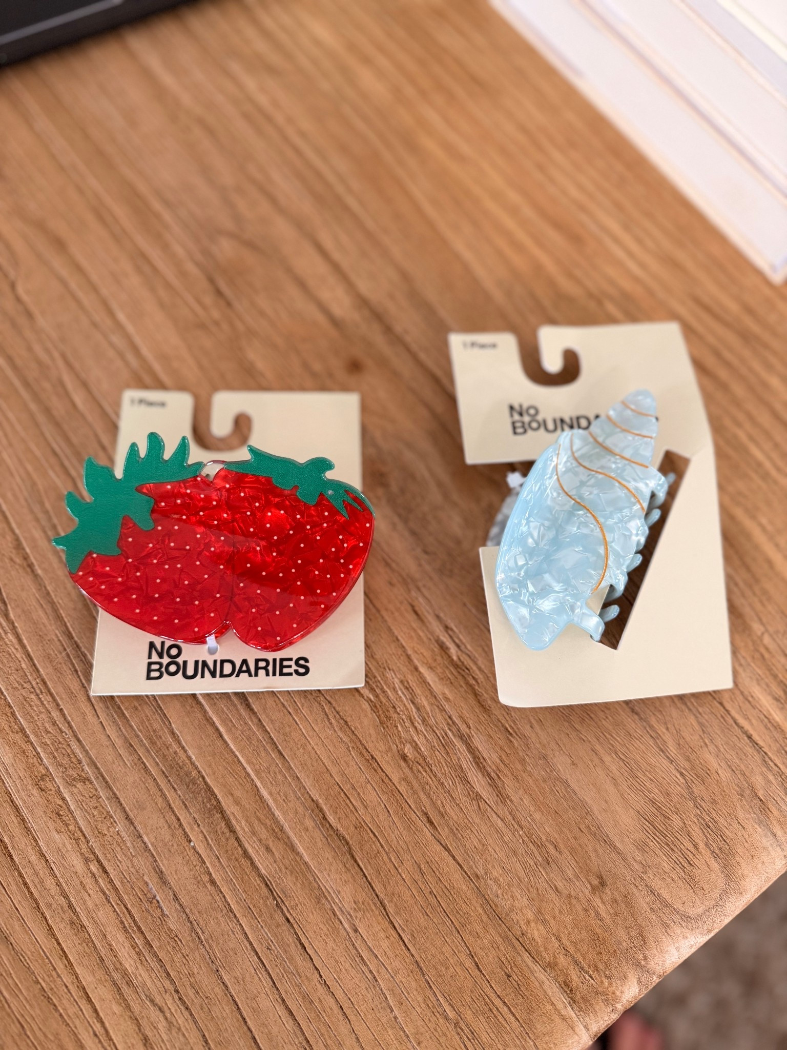 Cutest little Walmart hair clips 🍓🐚 The strawberry and shell are giving all the spring/summer vibes. Linked on my LTK!

#ltkfind #ltkstyle #ltkaccessories #walmartfinds #walmartstyle #walmartfashion #springaccessories #summerstyle #ltkunder20
