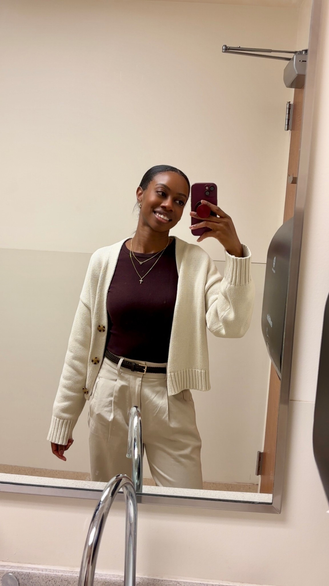 Was super comfortable and cute at work today 😊 I have rediscovered gap and I’m in love with this 100% cotton cardigan!