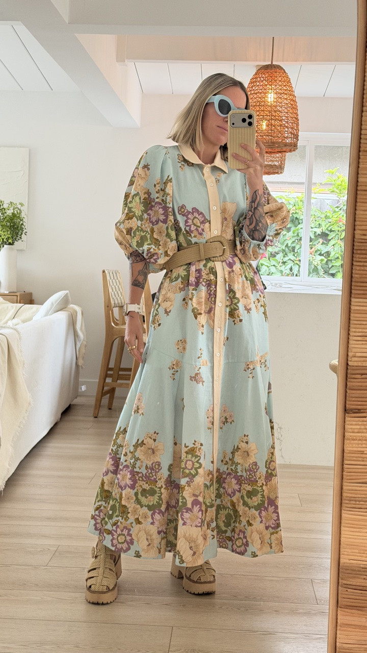 Getting dressed feels a little more fun when the pieces are this good 🤎
Thank you to @bohemian.traders for the dream dresses. 

Officially entering my effortless coastal aunt era!