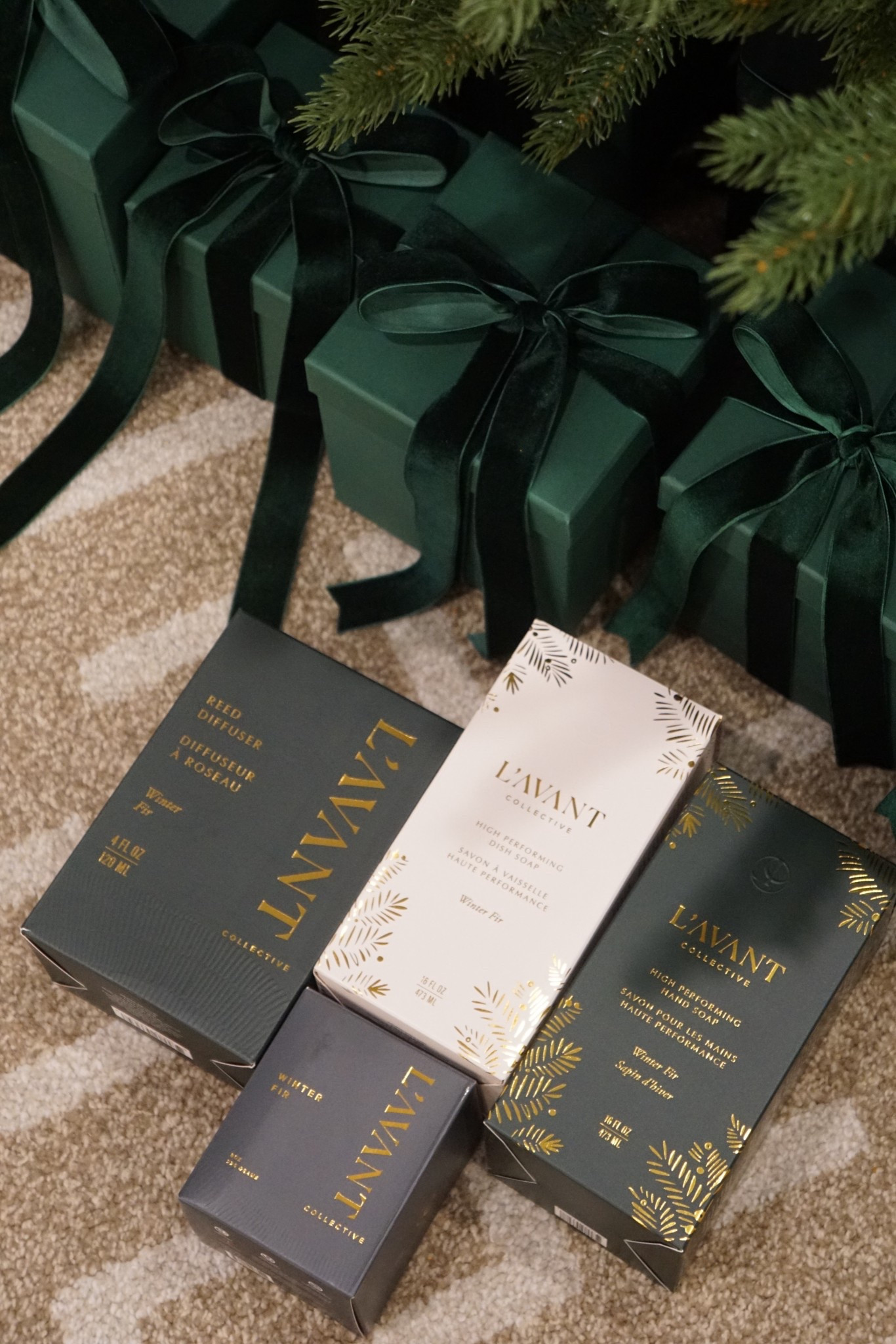
The most elegant holiday scent to welcome into your home - and the perfect gifts for the hostess, friend, teacher, or anyone who has everything. 

Here are some of my favorites that I use to warm up the heart of my home with @lavantcollective: 

🌲 Winter Fir Candle
🌲 Winter Fir High Performing Dish Soap & Hand Soap
🌲 Winter Fir Reed Diffuser 

L’AVANT Collective’s Winter Fir collection is limited edition and sells out every year - trust me, don’t wait to add it to your cart. L’AVANT Collective is offering a discount code: PARISA for 20% off site wide.  


#ad #lavantcollective #winterfircollection #plantbased #eco #giftwithlavant #hostessgifts #holidaygifting #ltkholidaygifts 

#LTKSeasonal #LTKHome #LTKFamily
