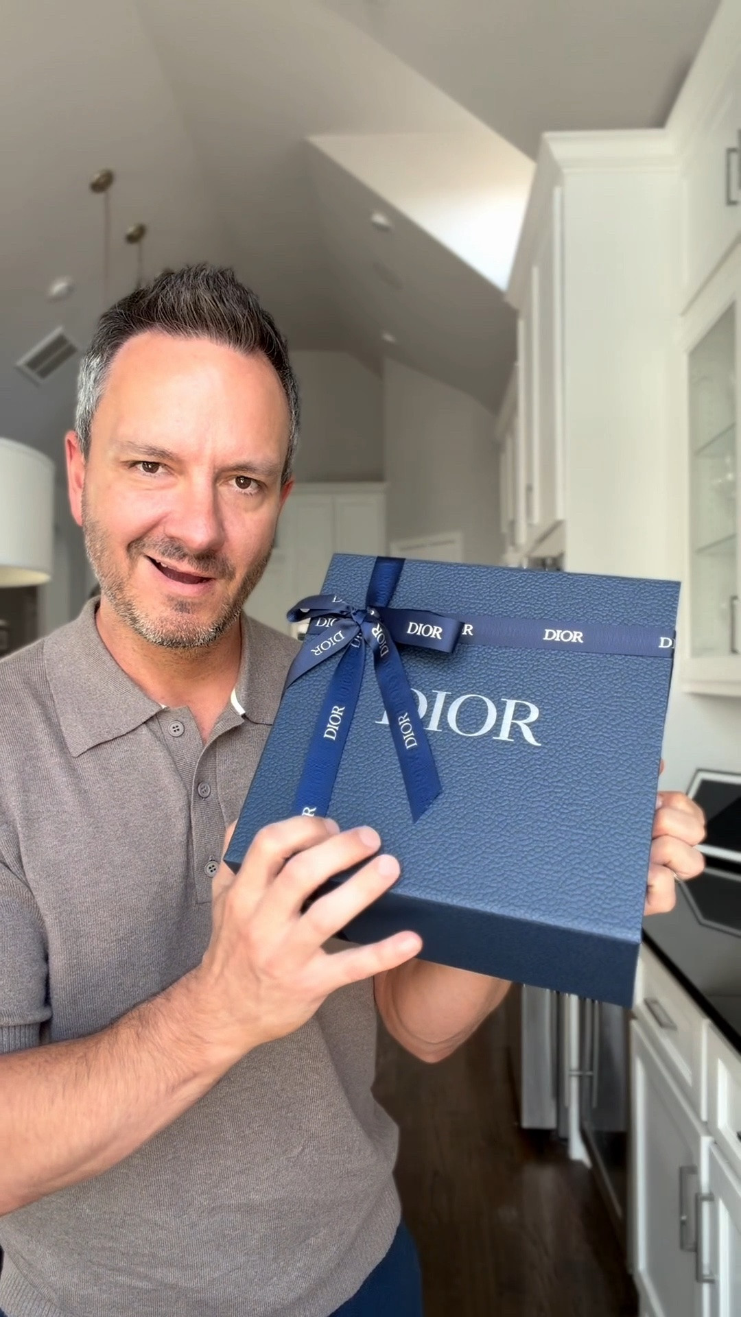 A little Dior delivery. The new Sauvage Extrait just arrived and it’s definitely the deeper, woodier side of Sauvage.

There’s cedar, patchouli, oud and vetiver in there, but it still has that familiar Sauvage mix of lavender, bergamot and Ambroxan.

First impression: richer, darker and very good for fall.

Gifted by Dior Beauty.

#DiorSauvage #DiorParfums #MensFragrance #ASMR

#LTKMens #LTKBeauty