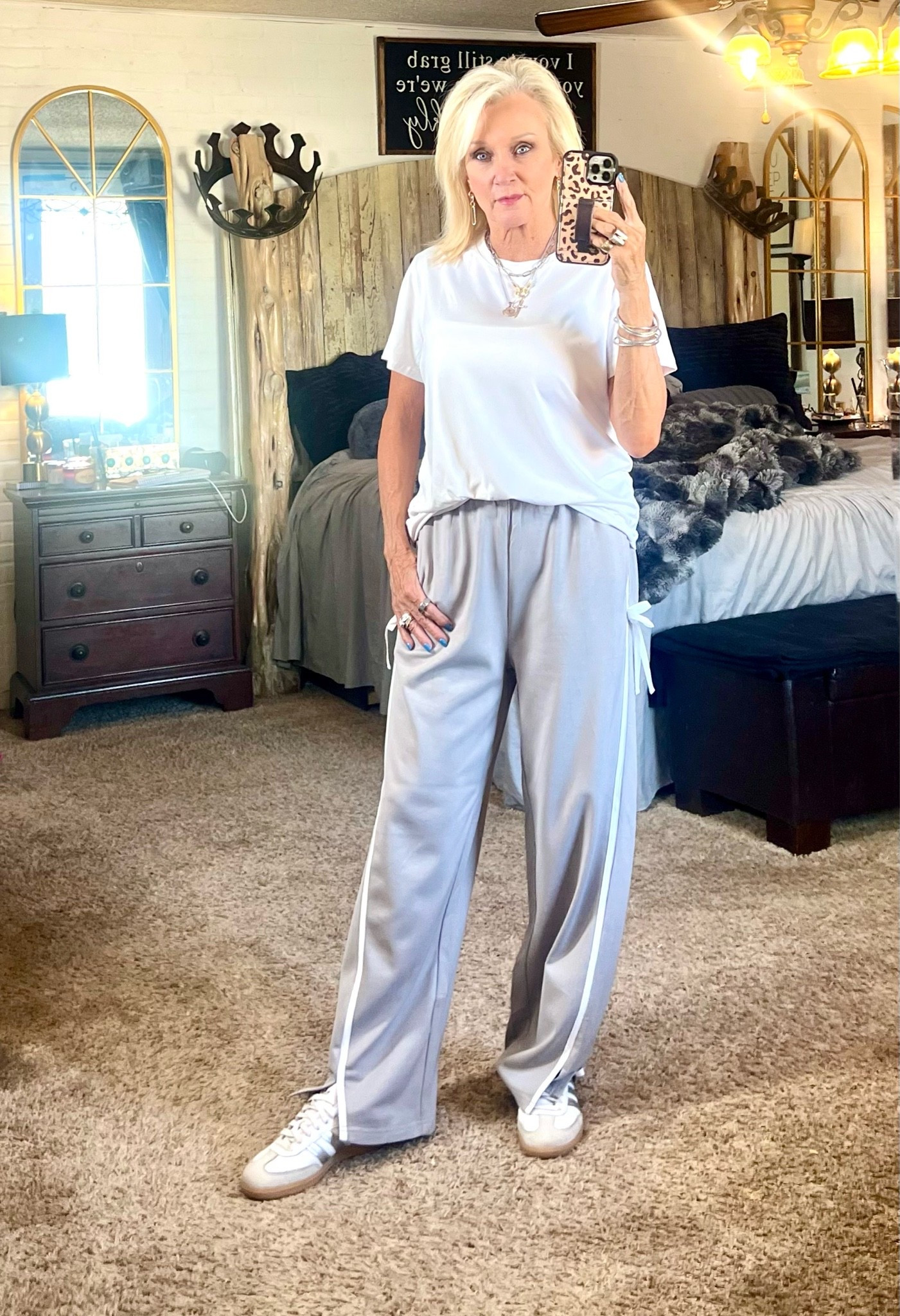 Workout clothes that are cute enough to run errands in

#LTKootd #LTKmomlife #LTKfitnessgoals