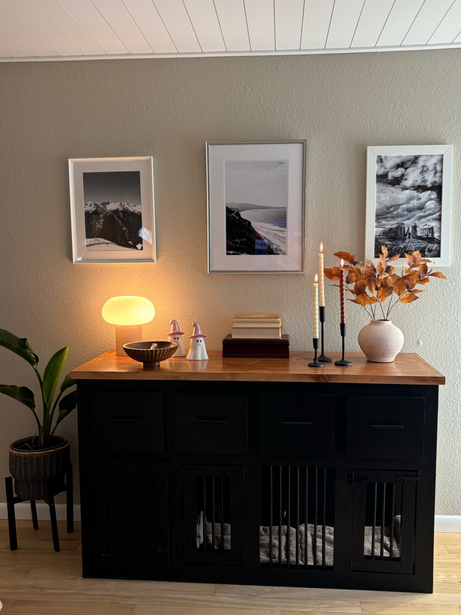 the crate was custome made but linking some similar!!