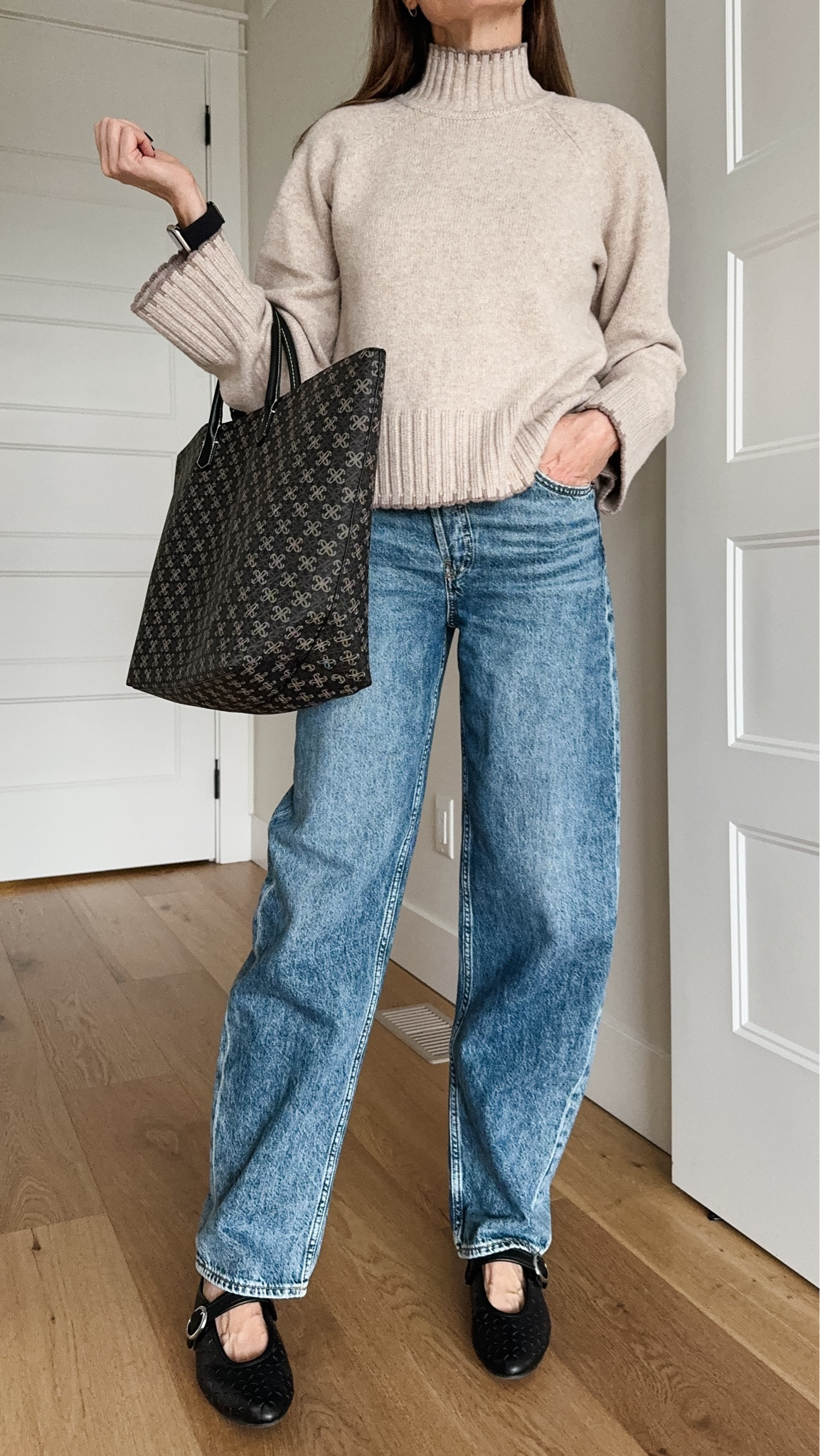 Don’t underestimate Gap denim! Today’s outfit…..


#LTKbag #LTKautumn #LTKcanada