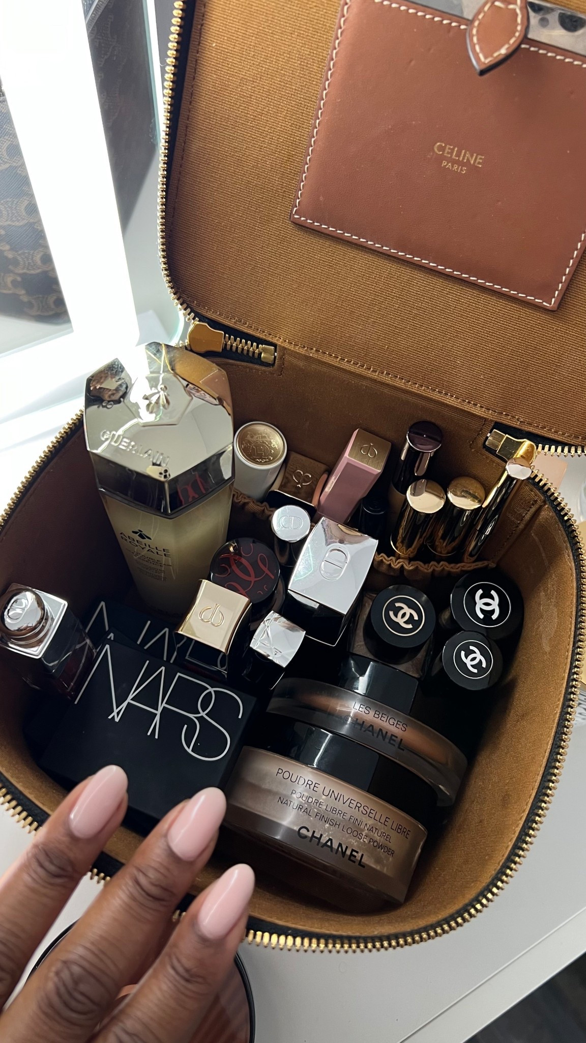 What’s in my makeup bag. #makeuptherapy #darkskinmakeup #makeupbag #makeup #luxurybeauty 

#LTKbeauty