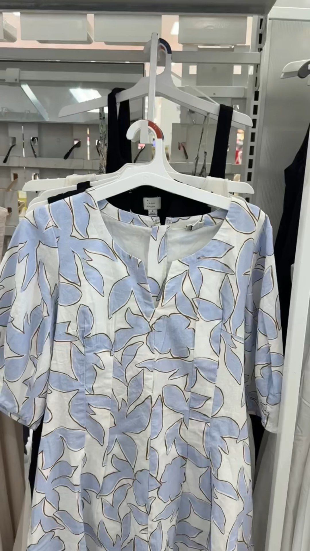 40% off dresses @target

#LTKSaleAlert #LTKOver40 #LTKSeasonal