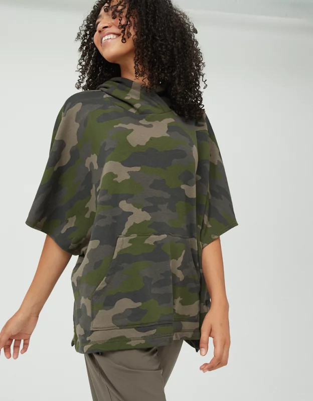 OFFLINE Fleece Cape | American Eagle Outfitters (US & CA)