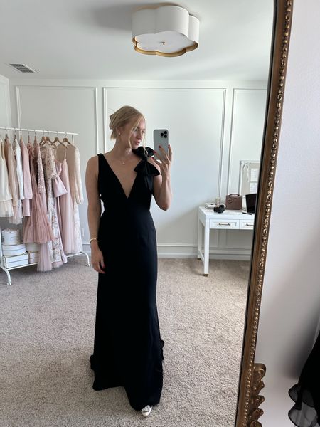 Bow shoulder v-neck gown from Nordstrom is stunning. I love the deep v neckline and the gorgeous bow detail on the shoulder. Pair it with my favorite Manolo heels for a formal even or wedding. 

#LTKwedding #LTKparties #LTKstyletip