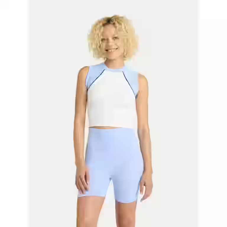 No Boundaries Raglan Seamless Cropped Muscle Tee and Biker Shorts Set, 2-Piece, Women's | Walmart (US)