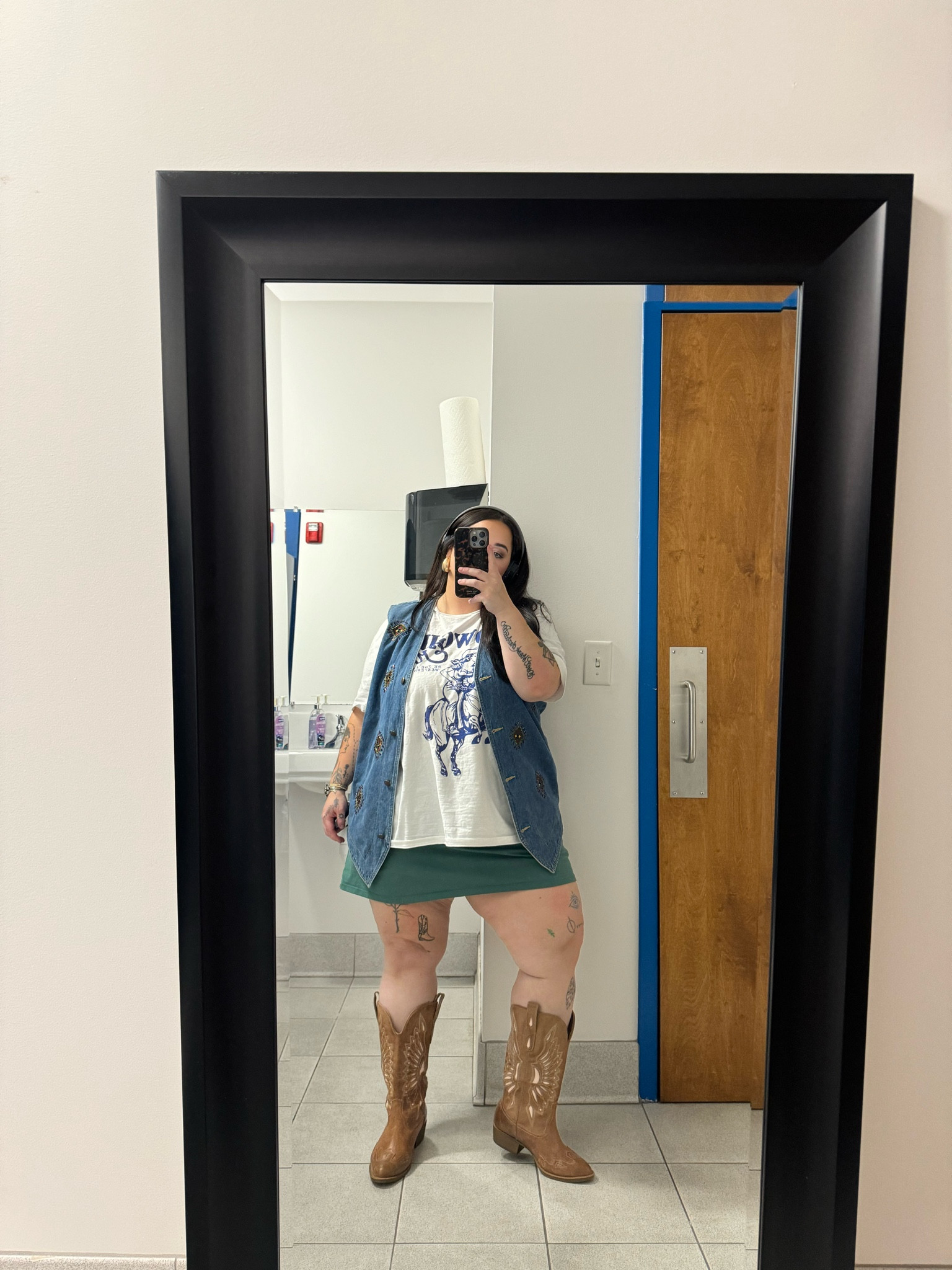 I’m just obsessed with this fit 

#LTKStyleTip #LTKPlusSize