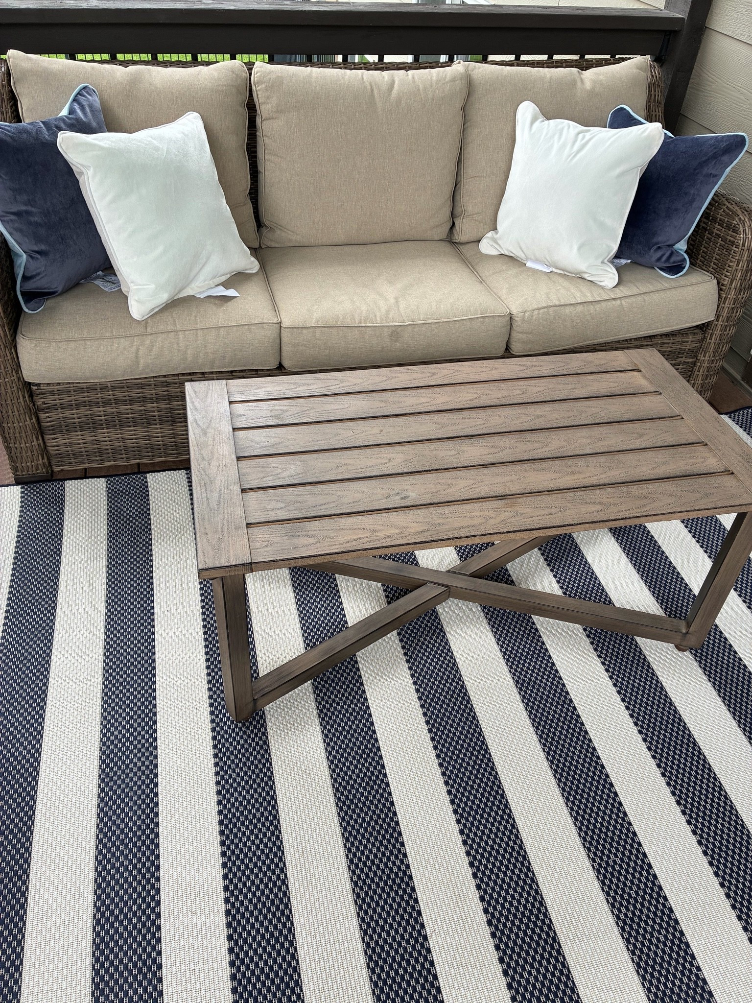Outdoor pillows on sale

#LTKHome