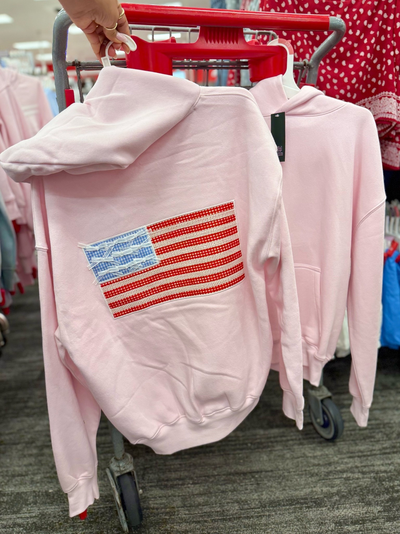 New oversized hoodie with the cutest flag detail on the back♥️