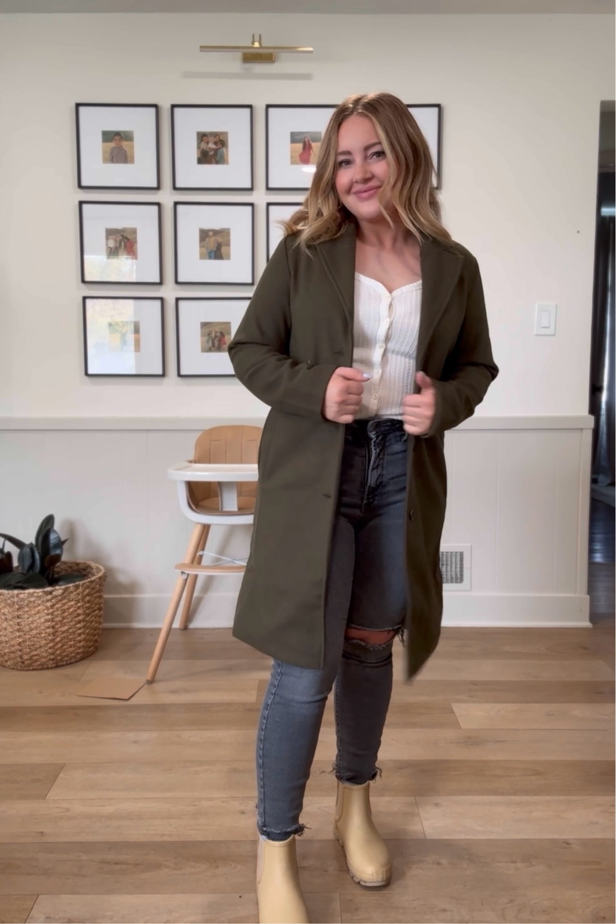 OOTD momfit 
Fall outfit inspo

#LTKSaleAlert #LTKFindsUnder50 #LTKStyleTip