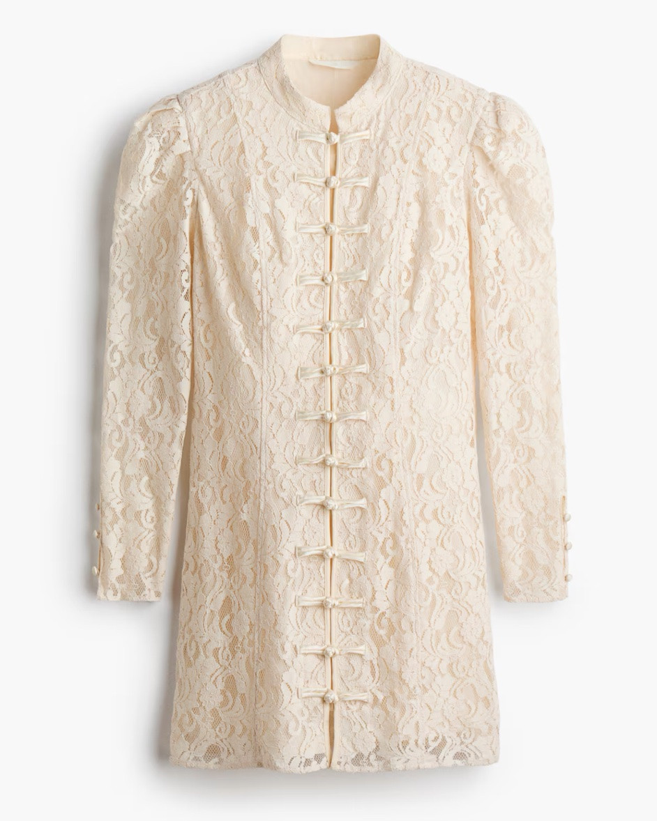 Cream lace dress

#LTKSeasonal