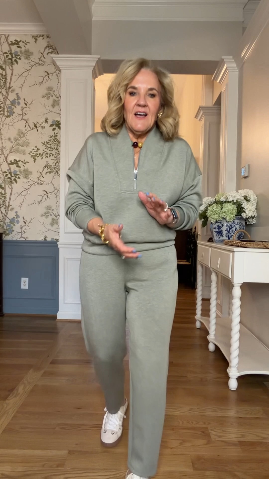  Spanx LTK sale 20% off sitewide 3/12-3/15
Use code LTKSPANX

I wear a medium petite in bottoms and a medium in tops unless noted below

 

#LTKOver40 #LTKTravel #LTKSpringSale

#LTKSaleAlert