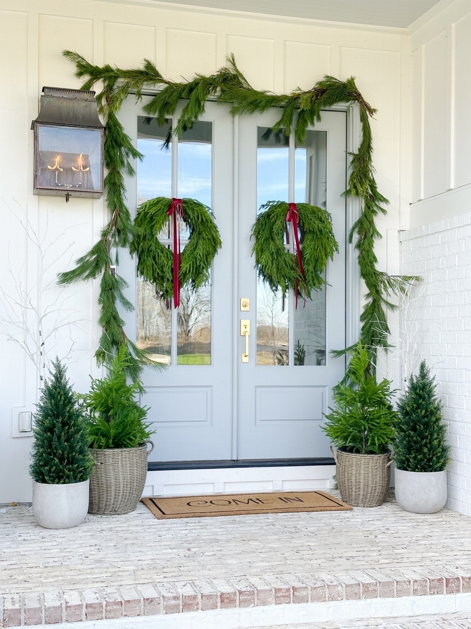 ✨ Holiday Front Porch ✨

#porchdecor #christmas #christmaswreath #christmastrees #christmasmat #frontporch #christmasporch #holidayporch #porchdecor 



#LTKHome #LTKSeasonal #LTKHoliday