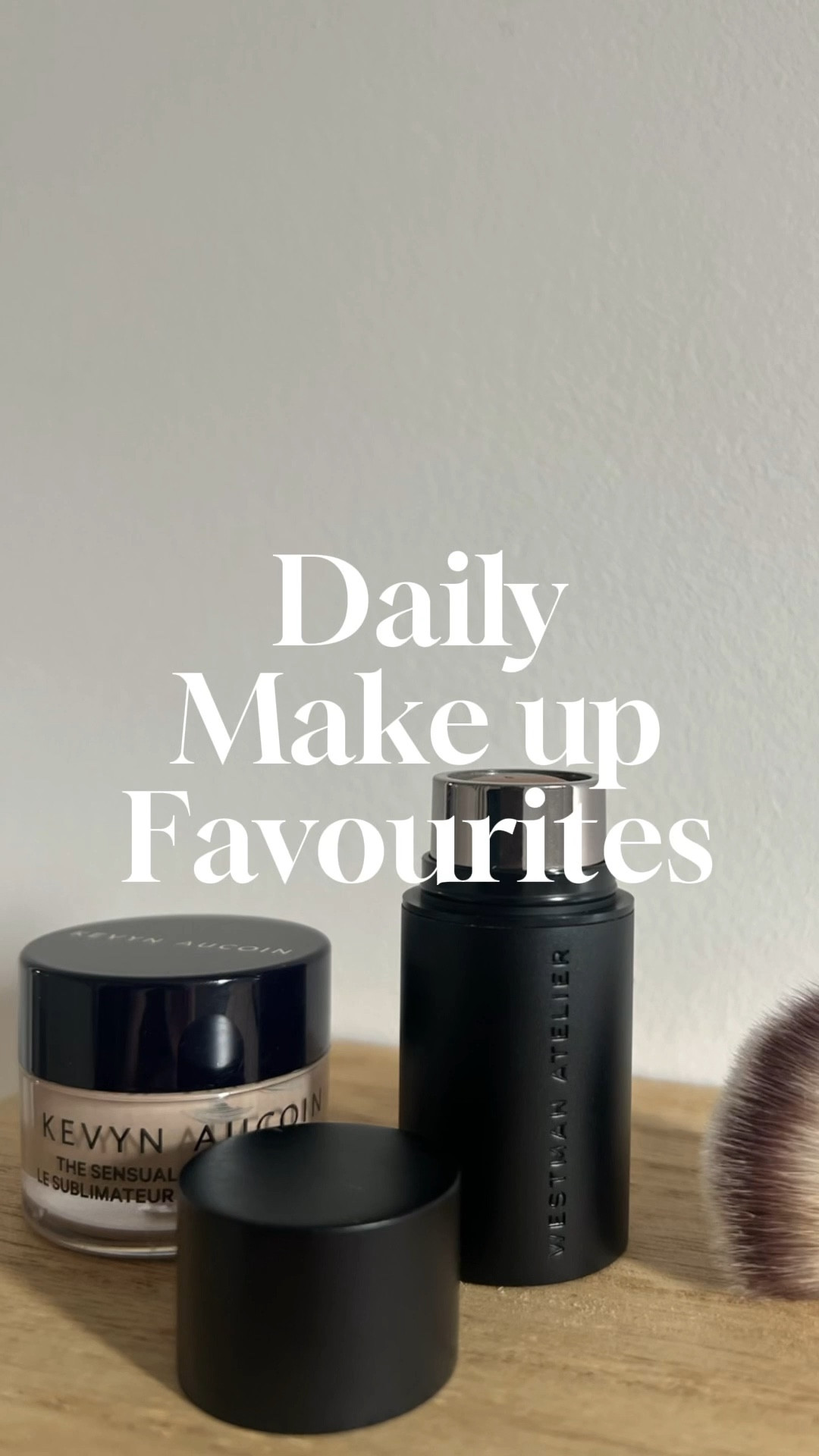Simple, considered, just enough - My daily favourites.

Make up essentials, daily make up, make up bag, over 40 make up, beauty routine, soft beauty, natural make up

#softbeauty #beautyroutine #makeupover40 #dailymakeup #naturalmakeuplook