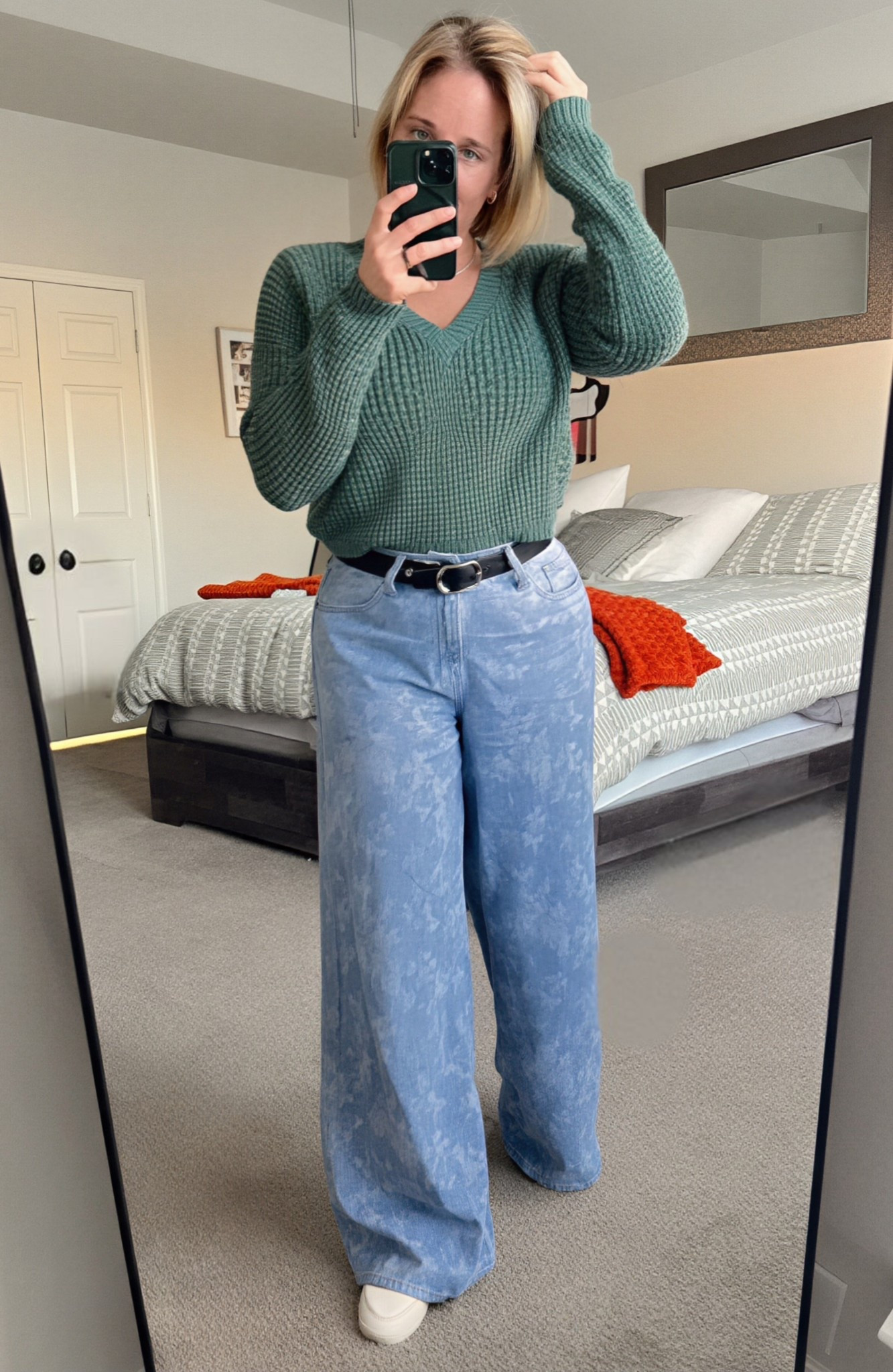 These gap ultra soft baggy jeans are always my No.1 go to jeans. They work with every outfit. 
5’2 sweater size M and Jeans 29 Regular #jeans #gap #baggy #wideleg 

#LTKSaleAlert #LTKdayinmylife #LTKMothersDay