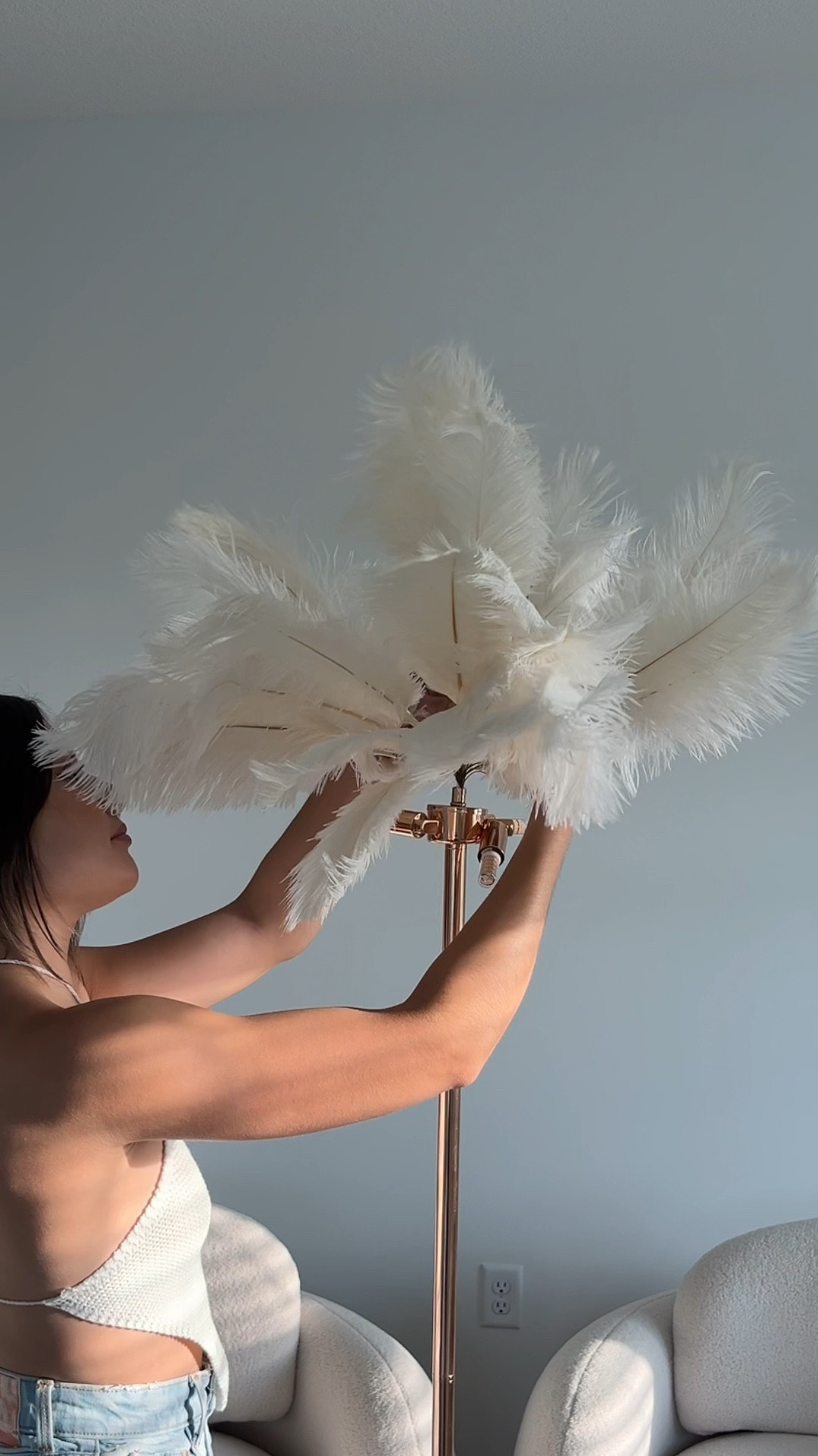 Feather floor lamp 🫶🏼 

#LTKHome #LTKVideo #LTKU
