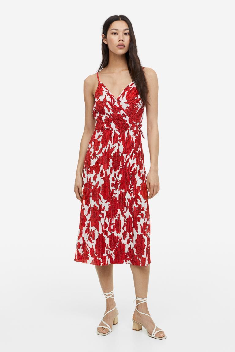 Pleated Wrapover Dress, H&M Wrap Dress, H&M Floral Dress, H&M Sale Dress, H&M Fall Outfit, Work OOTD | H&M (US + CA)