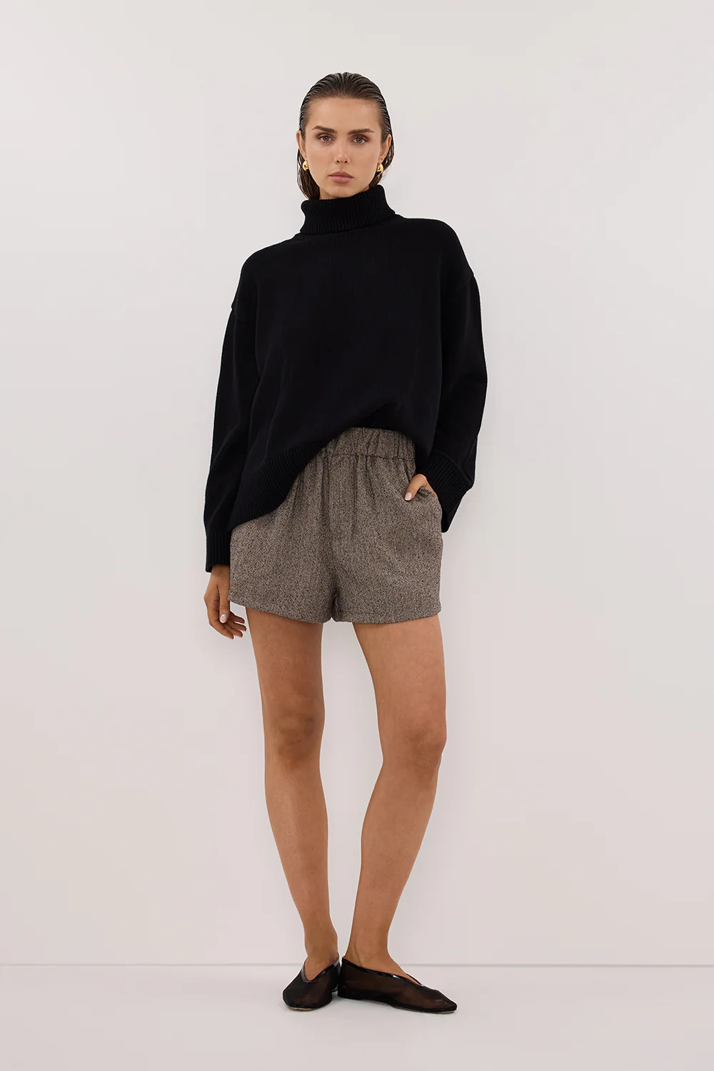 FRANKIE CHOC TWEED ELASTIC SHORT | DISSH