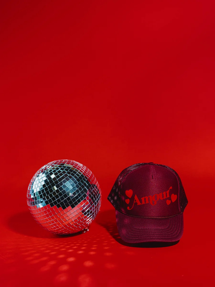 Amour Heart Trucker | Ascot + Hart