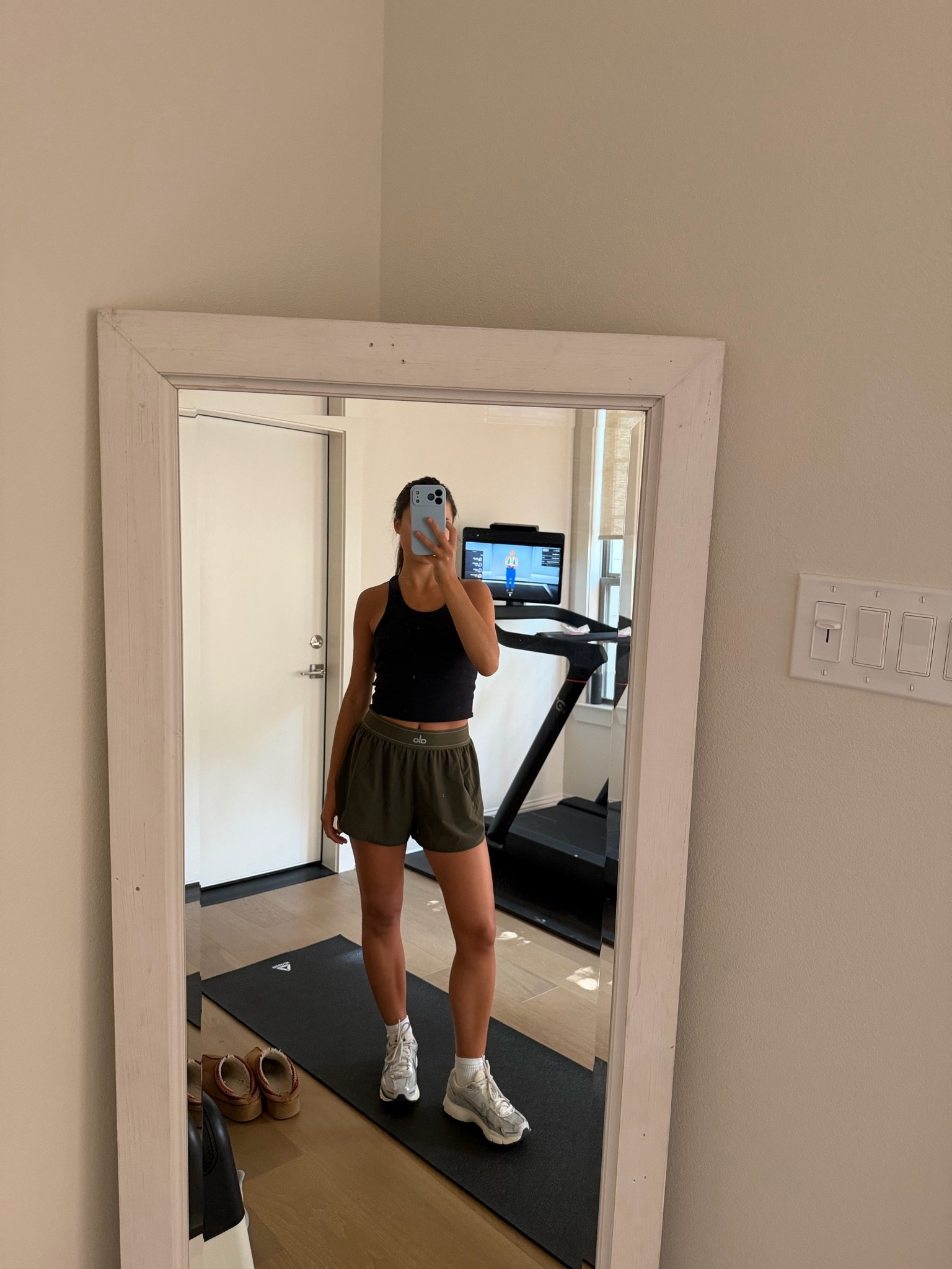 @Alo Yoga @Nike US workout fit



match point shorts, ribbed tank, crew socks, white socks, hanes

#LTKActive #LTKSeasonal #LTKSaleAlert