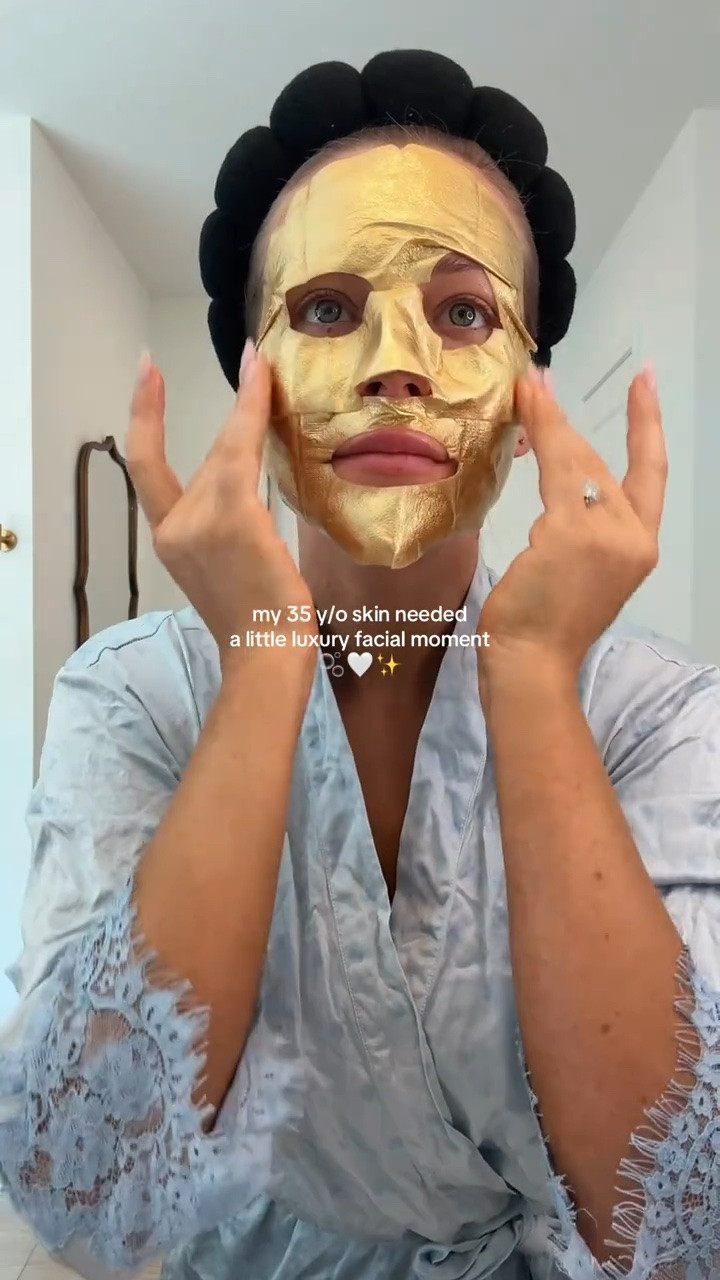 A little at-home skin reset ✨ I started with @ilona ’s Pretty. Polished. Crystal Resurfacing Cream to gently polish and refine, then followed with their iconic Budapest Cocktail foil mask for the ultimate glow.

My 35-year-old skin is VERY into this combination ✨🫧 Treat yourself with HALEIGH for 20% off 🤍

#LTKselfcare #LTKdayinmylife #LTKgrwm