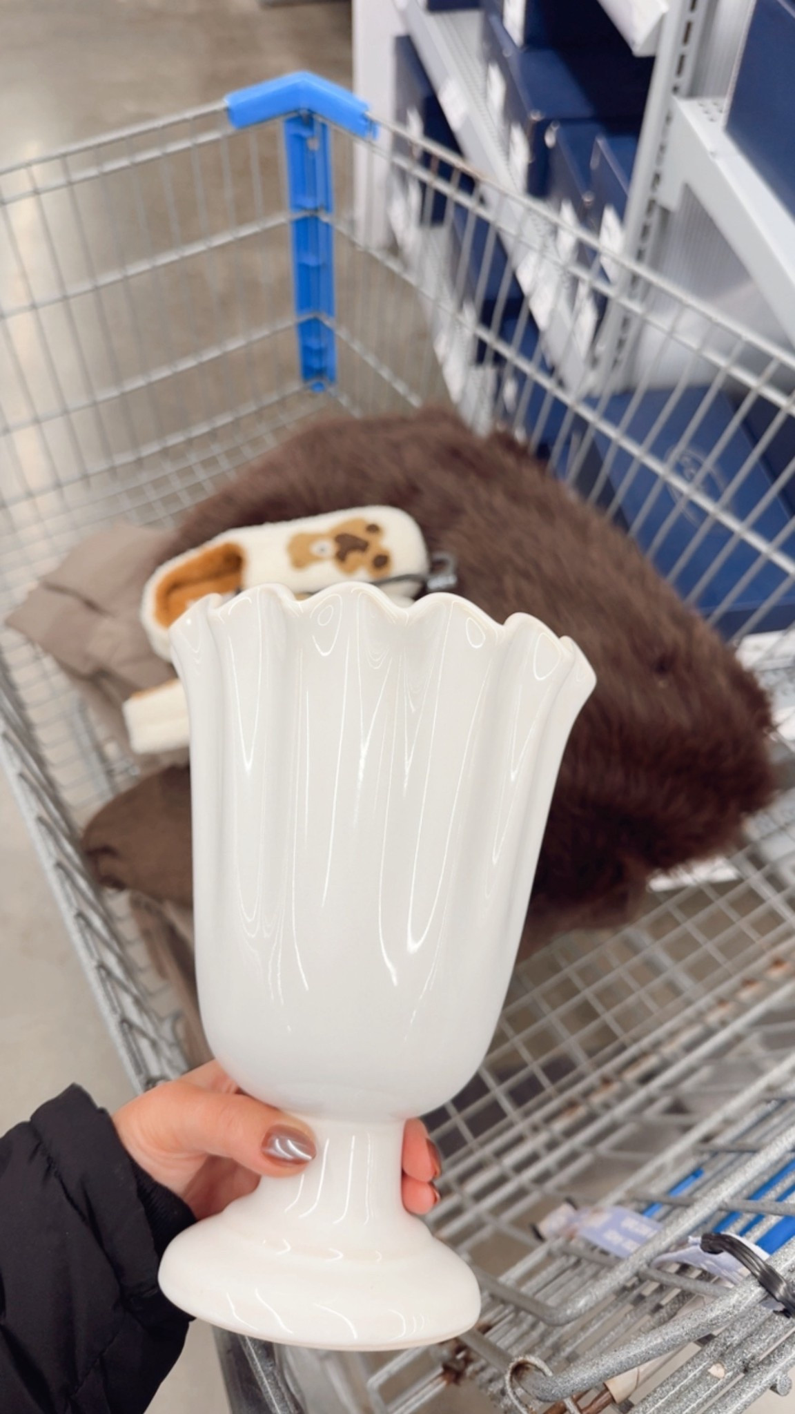 Pioneer woman scalloped ivory vase from Walmart. Neutral holiday decor.

#LTKHoliday #LTKHome #LTKFindsUnder50