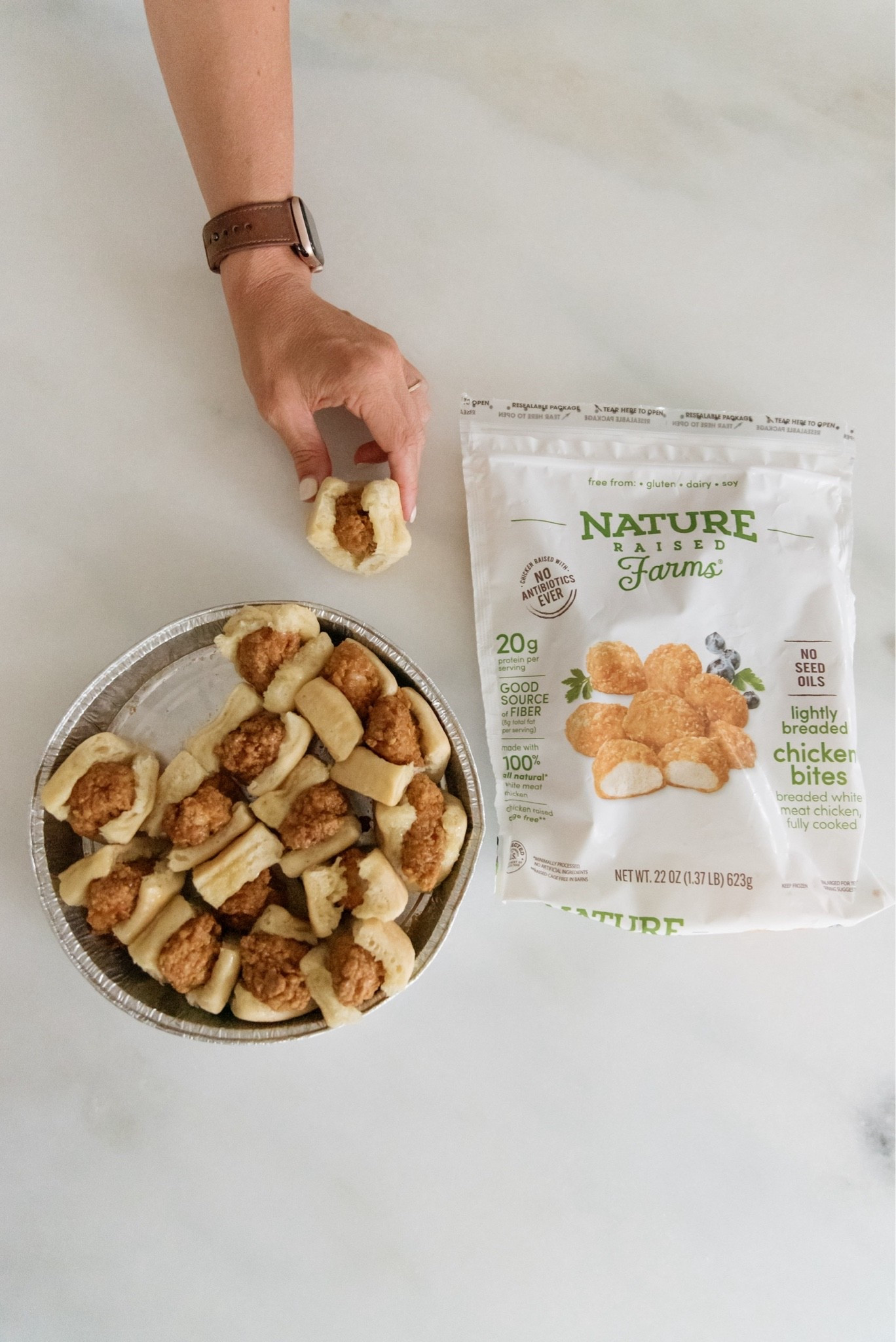 #ad Freezer aisle upgrade alert 🚨 Nature Raised Farms® just landed at @target — chicken bites, strips, and nuggets, all dairy-free with no sugar added. I've been using the bites for a weekend chicken-minis situation but these are honestly clutch for any quick dinner night. Linking my faves below.
#TargetPartner #Target #NatureRaisedFarmsPartner @Target @NatureRaisedFarms