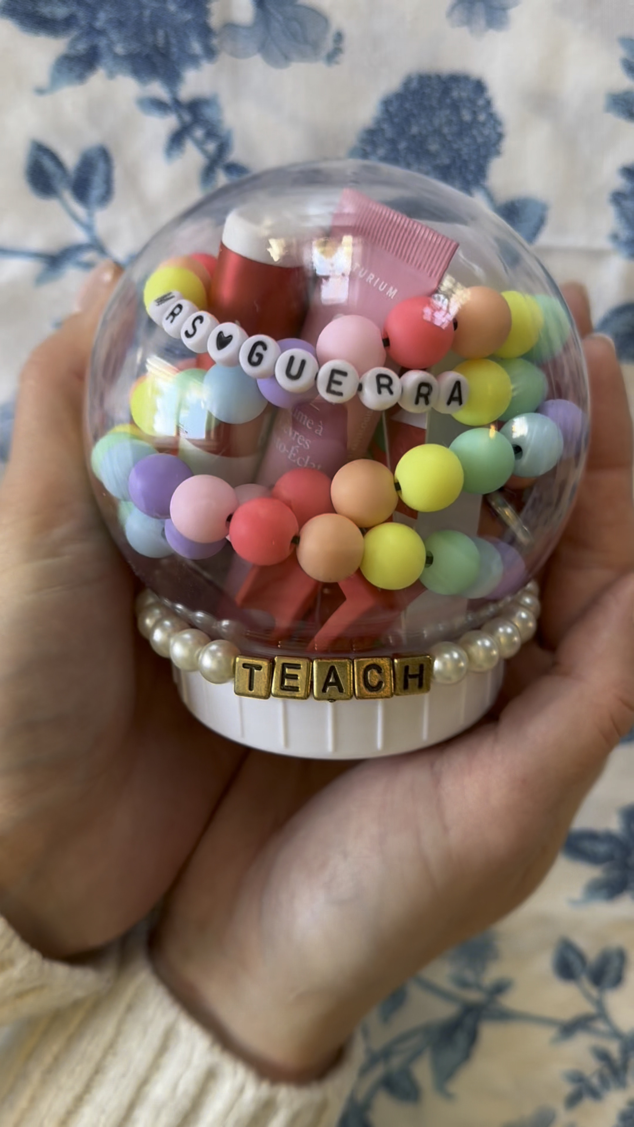 💖Teacher Gift from a Former Teacher💖
If you want to know what your child’s teacher wants, this is it! Mugs and chocolates are nice and all, but these kinds of gifts were always extra exciting! Remember these three things👇🏻

💜Something practical : hand sanitizer, deodorant, lipgloss, hair clip, Target GC for supplies 
💜Something personal: a homemade lanyard and/or name bracelet!
💜Something predictable: coffee. IYKYK ☕️🙏🏻

“Teacher” & I’ll send ya the deets

#teacher #teachergift #teachergiftideas #teachergifts #formerteacher #teacherlife

#LTKSeasonal #LTKHoliday #LTKGiftGuide