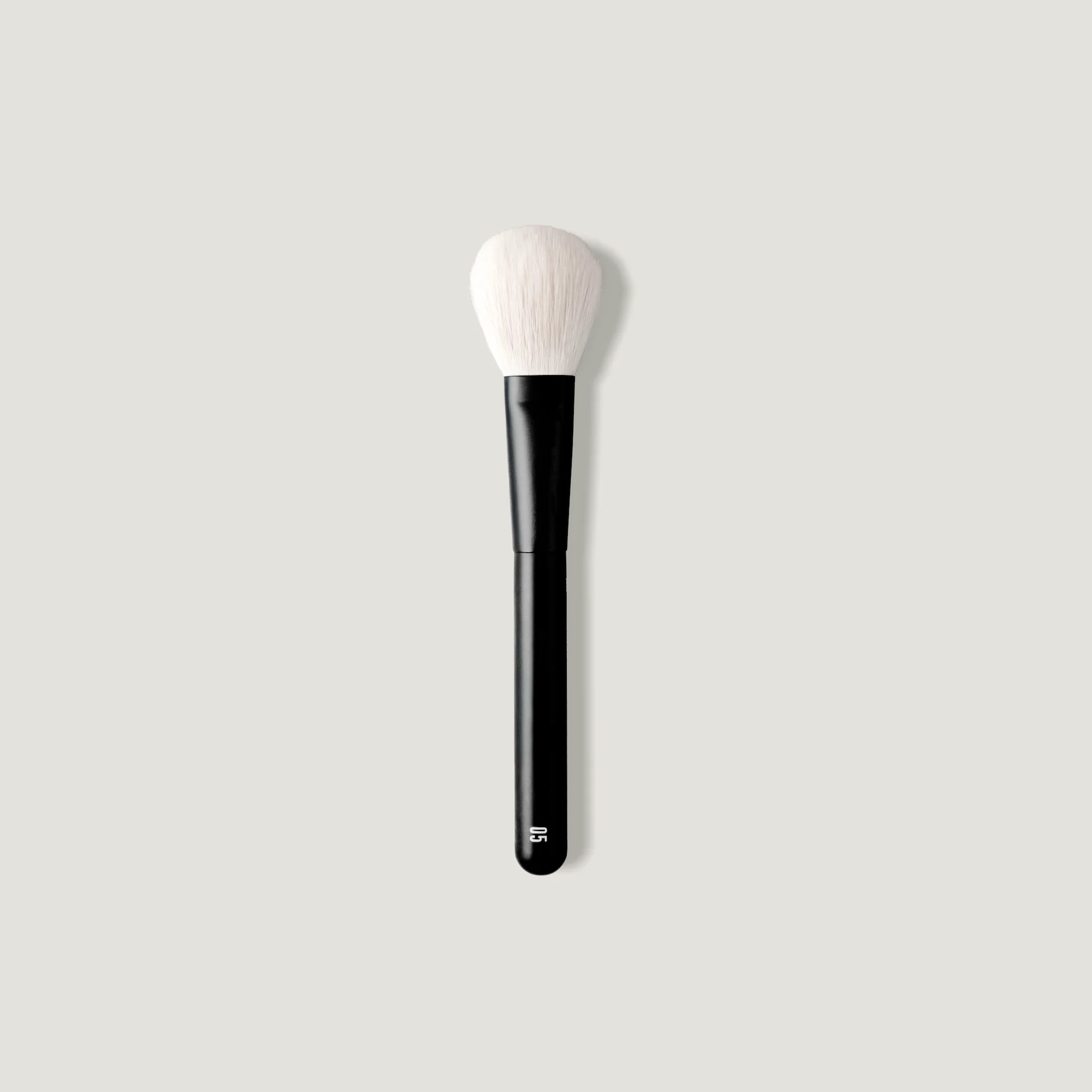 BRUSH 05(10,974)an ultra soft cheek brush that will instantly elevate your face makeup in a luxur... | Rephr