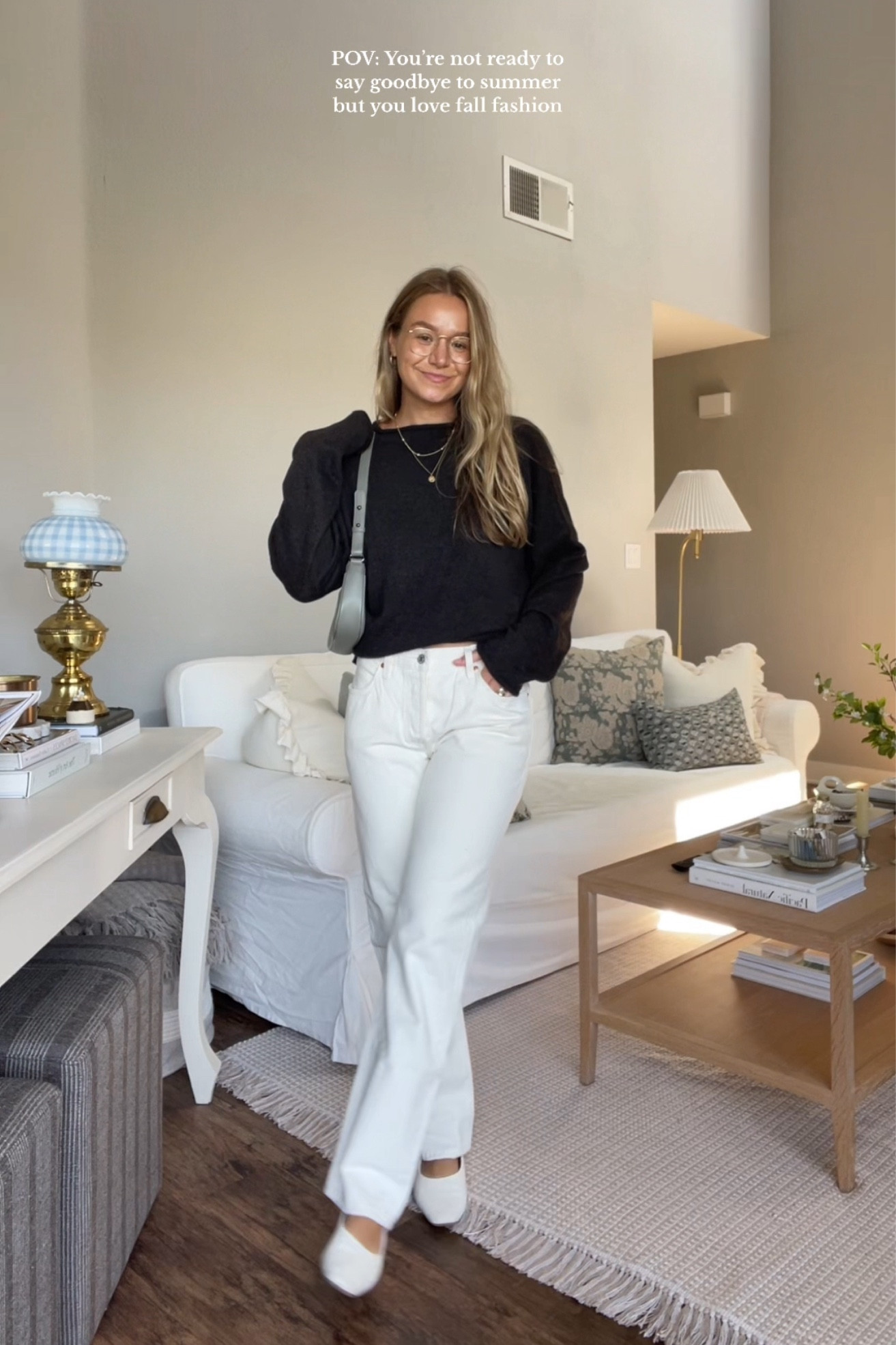 Sweater is called to surf (wearing backwards, medium). Jeans are Levi’s 501 90s (TTS). Shoes are Franco Sarto. Bag is Ela Handbags