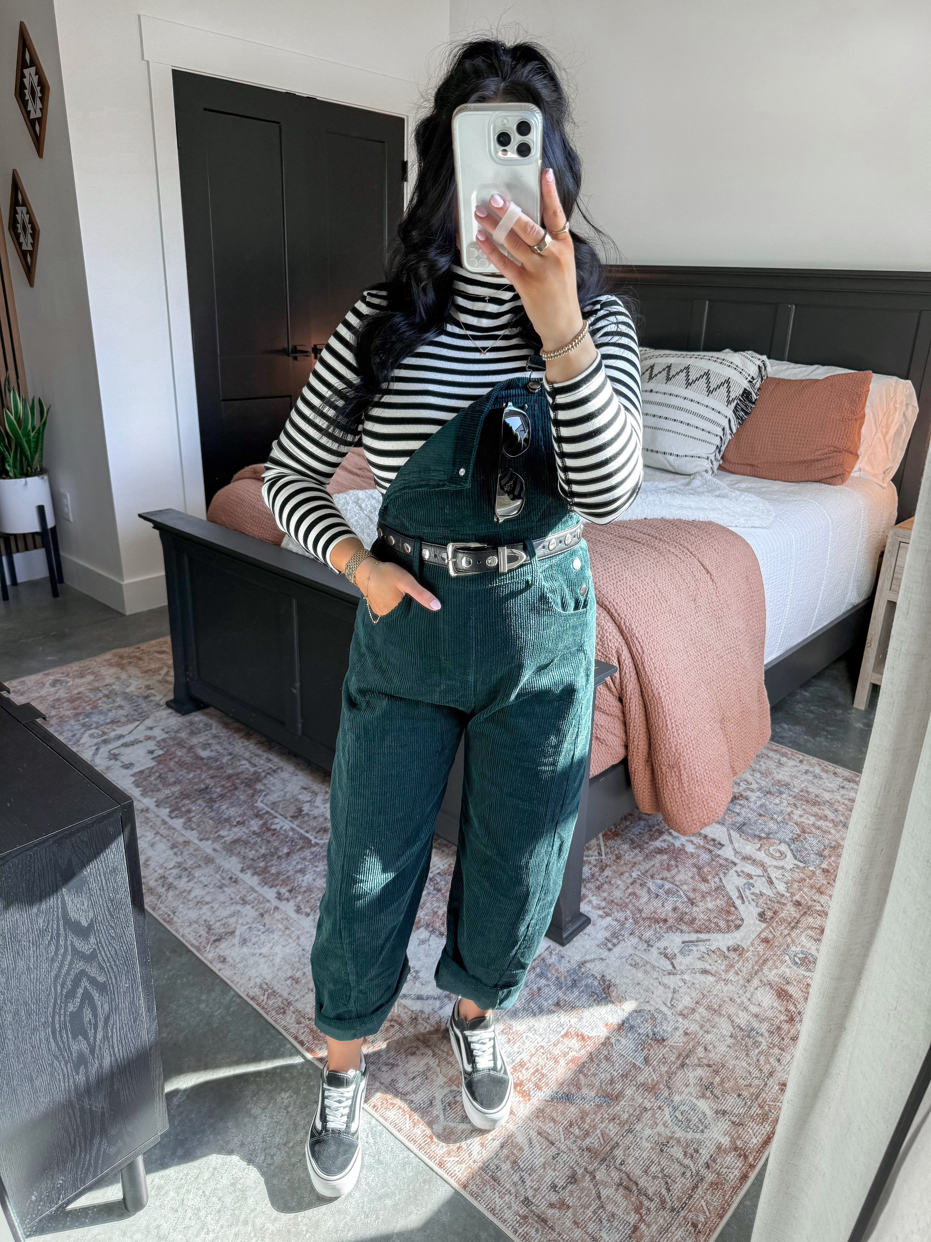 Bump Friendly Overalls Outfit 🖤

Overalls - small
Top - small
Belt - 27-31
Bralette - medium

I love these dark green corduroy overalls! They have a slightly baggier fit, so I still have room for the growing bump. 👏🏼 I layered them over this striped long sleeve top, but once the weather warms up you could just do a basic white tank top! Finished the look with my platform vans, a studded belt to bring in the waist & some amazon sunglasses! It's the perfect casual yet alternative everyday outfit! 

 

 

#LTKootd #LTKBump