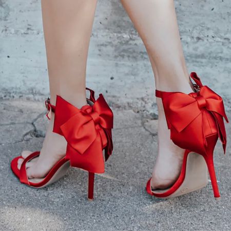 These satin red heels with a bow are so sexy and cute! Perfect for Valentine’s Day too!

#LTKunder100