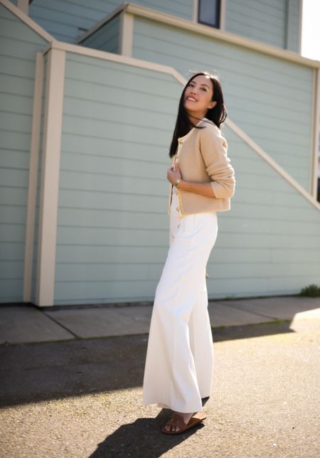 When pants were ‘skinnier,’ I avoided cropped layers, but wide leg pants are perfect for the new cropped layers, and these are among my favorites.

#workoutfit
#springoutfit
#summeroutfi
#whitejeans
#croppedjacket

#LTKSeasonal #LTKfindsunder100 #LTKstyletip