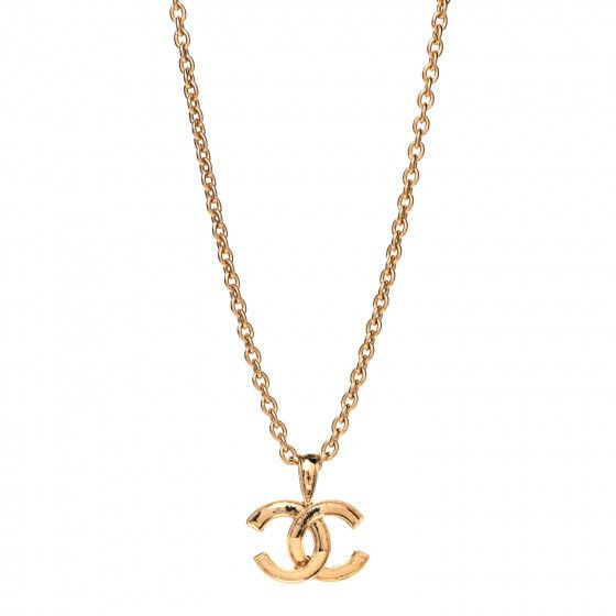 CHANEL

CC Pendant Necklace Gold | Fashionphile