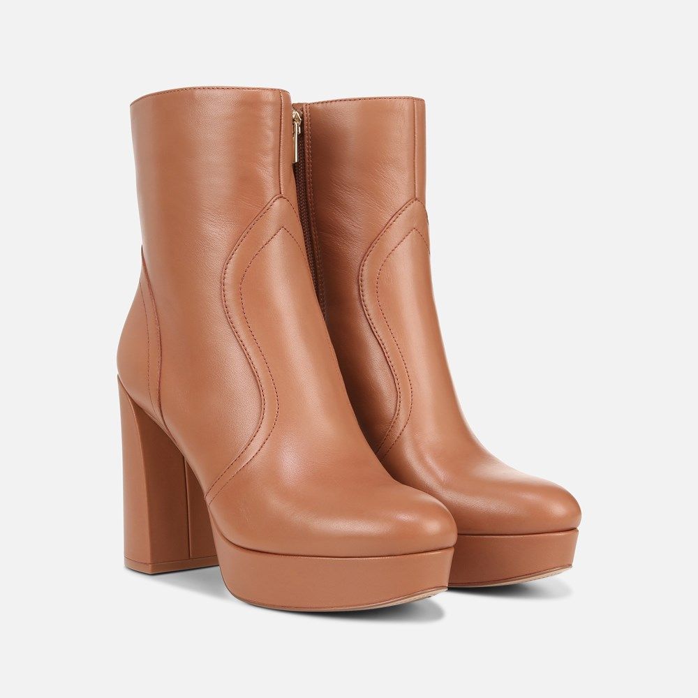 27 Edit Gates Ankle Boot | Naturalizer