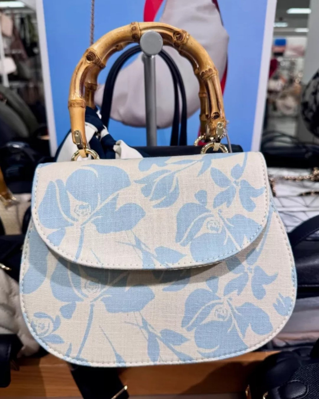 The cutest summer purse from Target for any preppy grandmillennial. 

#LTKMidsize #LTKOver40 #LTKSummerEdit