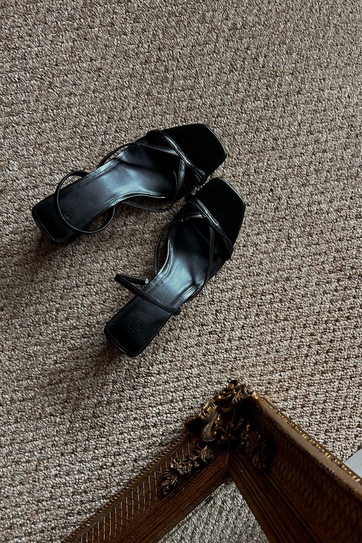 Black strappy heels

#LTKFindsUnder100 #LTKShoeCrush #LTKFindsUnder50