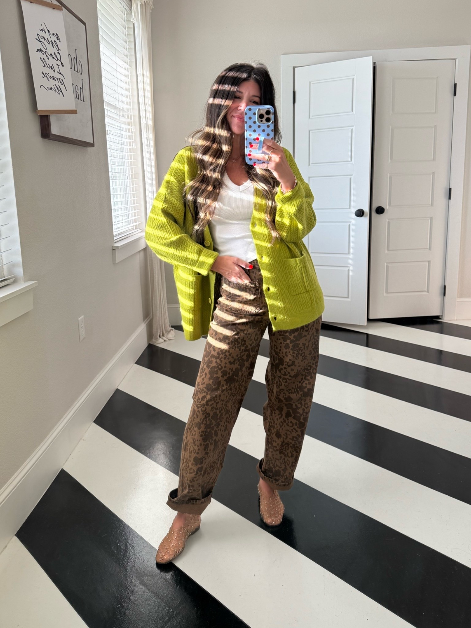 The cutest Fall outfit & teacher outfit! 
delias knit cardigan: s
Leopard denim jeans: tts
jelly flats: tts
Code everydaysmitten on loopy case! 
@Target @Steve Madden US

#LTKmomlife #LTKOver40 #LTKWorkwear