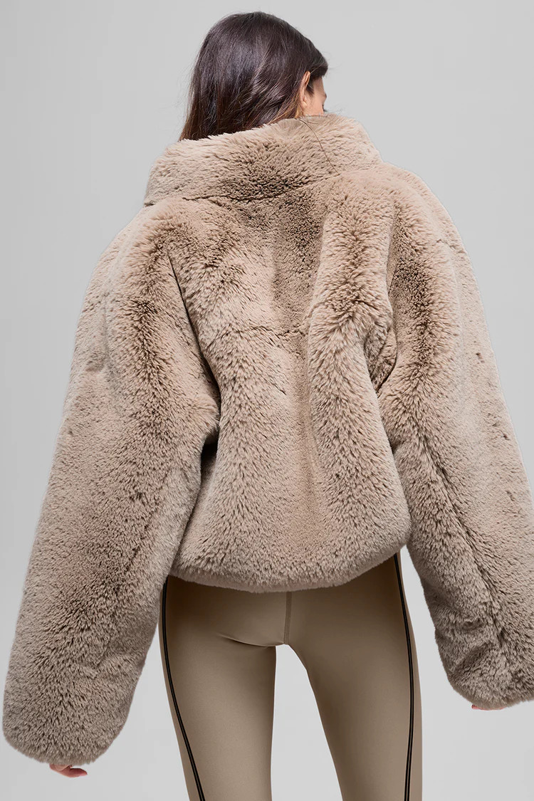 Faux Fur Allure Jacket - Oat | Alo Yoga (US)