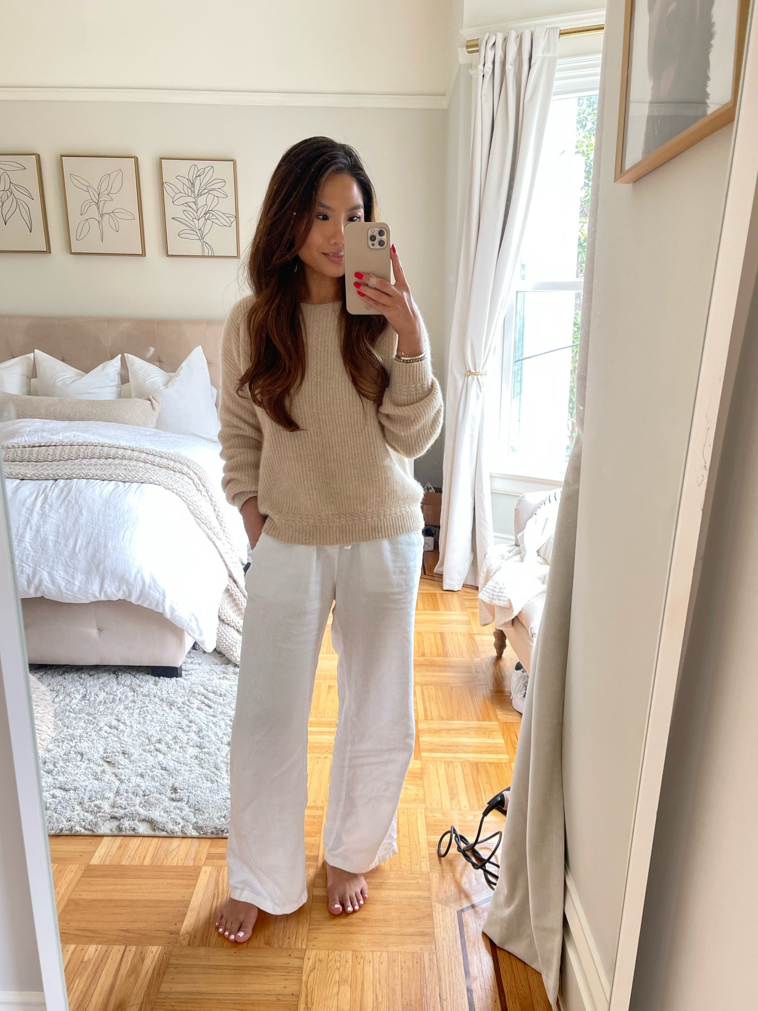 Sweater and linen pants always 💕

Xs in sweater, tts
Linen pants are old from old navy, linked similar 