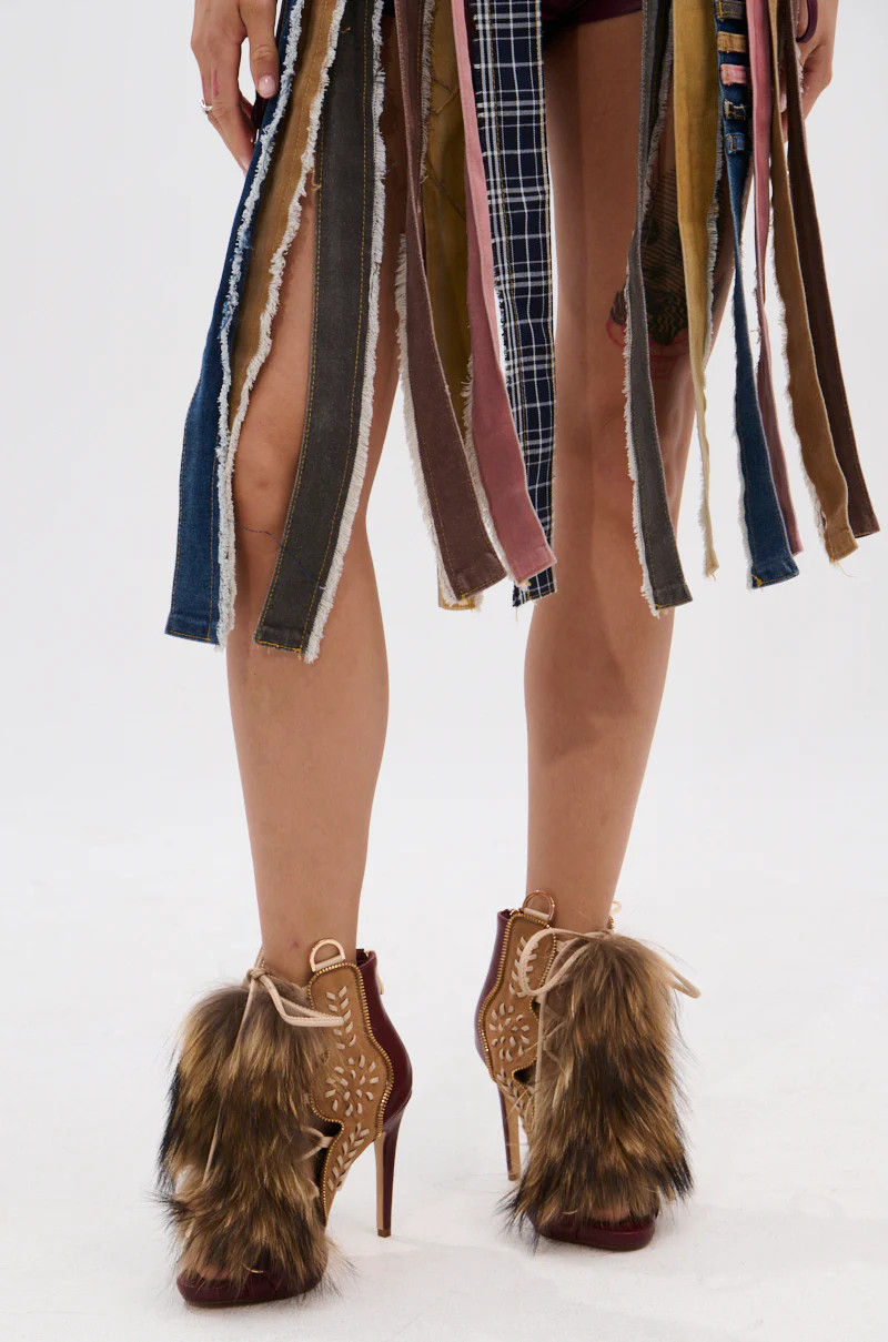 AZALEA WANG SHAINY MULTI MATERIAL SANDAL | AKIRA