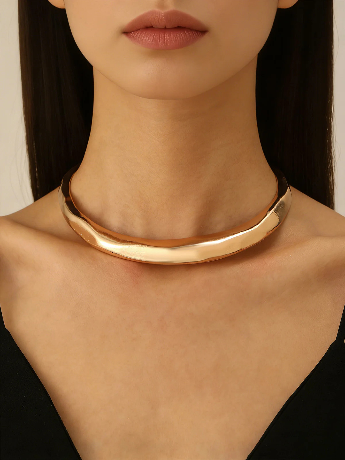Crinkled Statement Choker Necklace | Commense